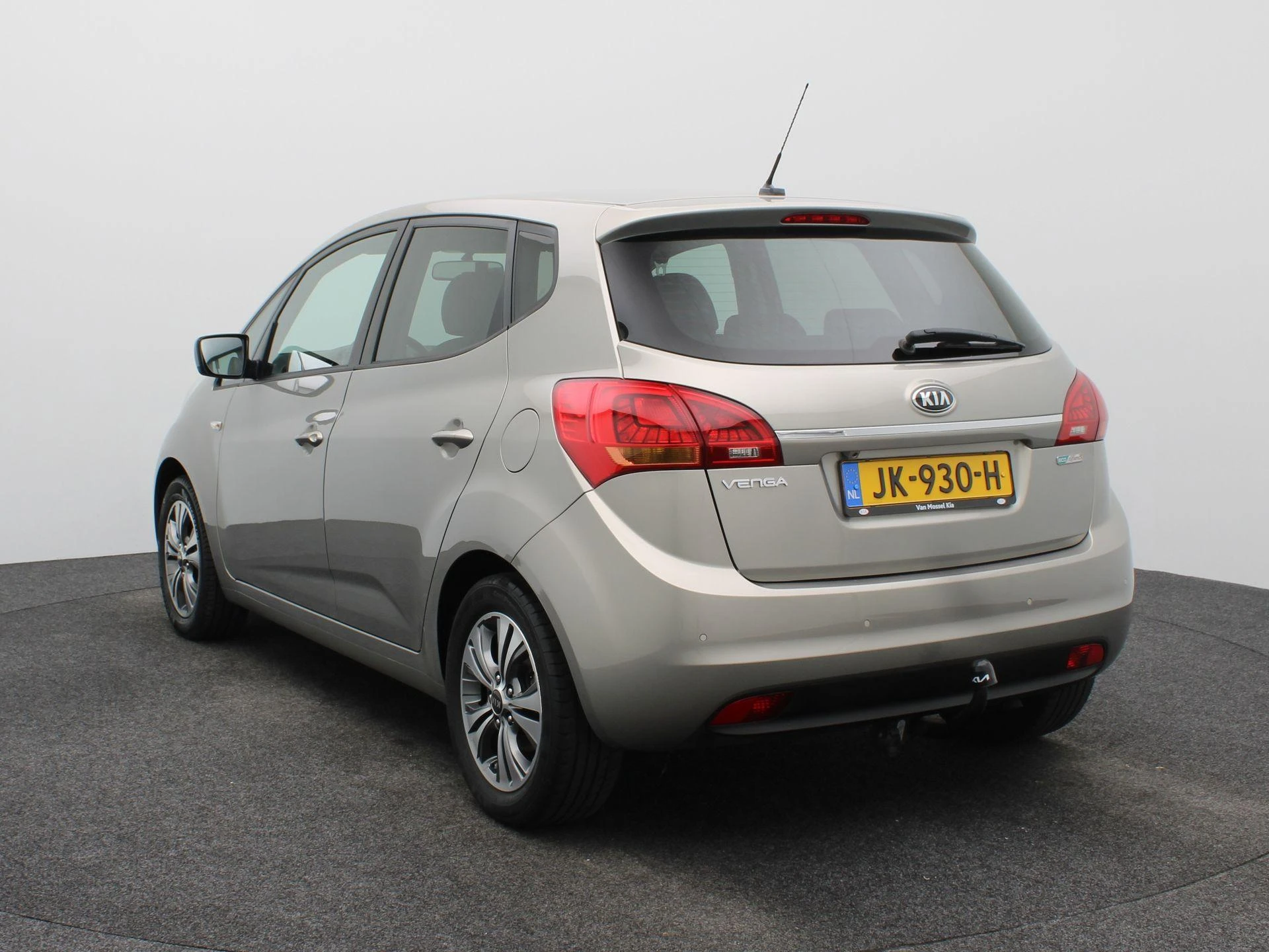 Kia-Venga-image-3