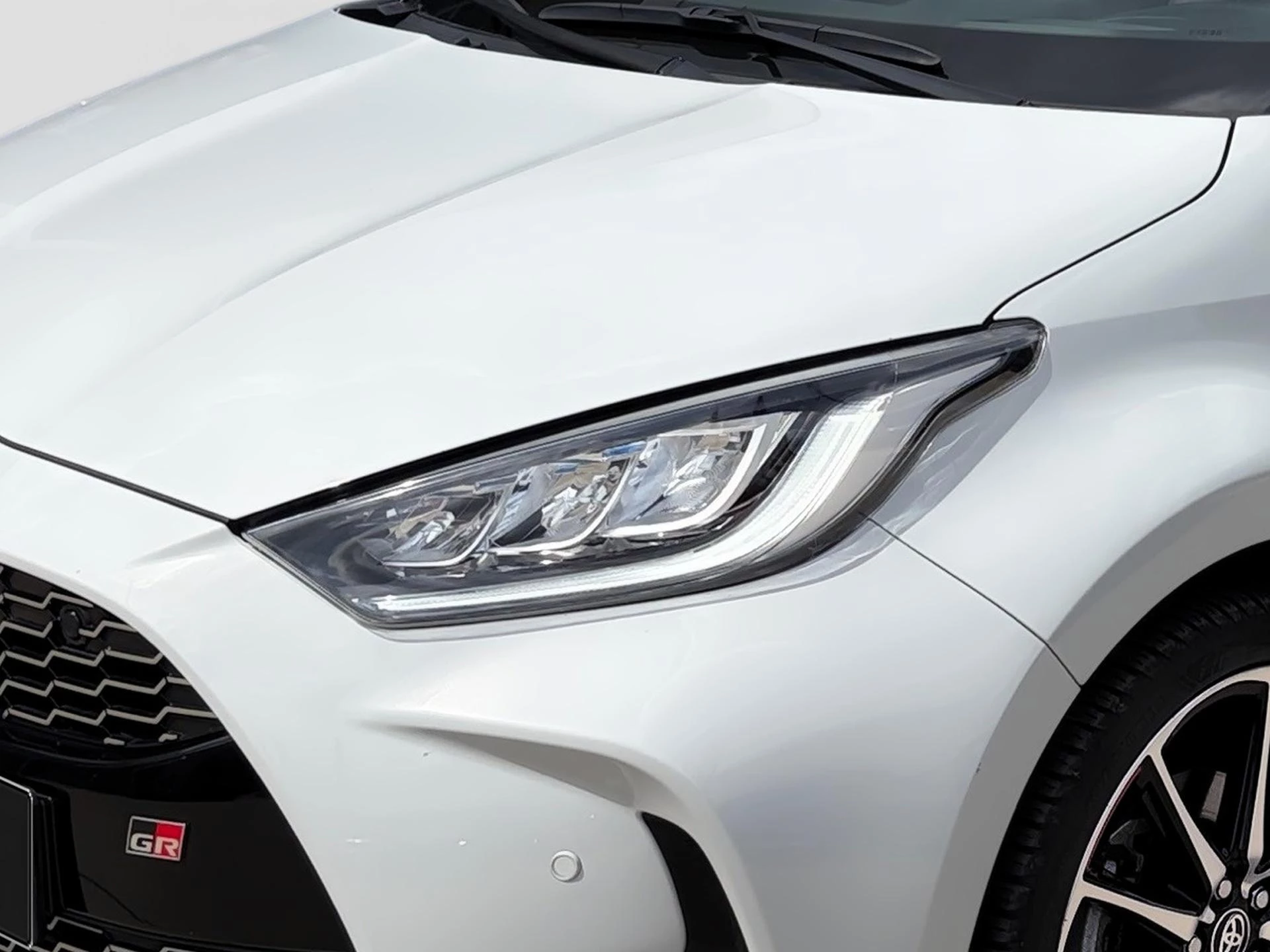 Toyota Yaris 1.5 VVT-i Hybrid GR Sport e-CVT