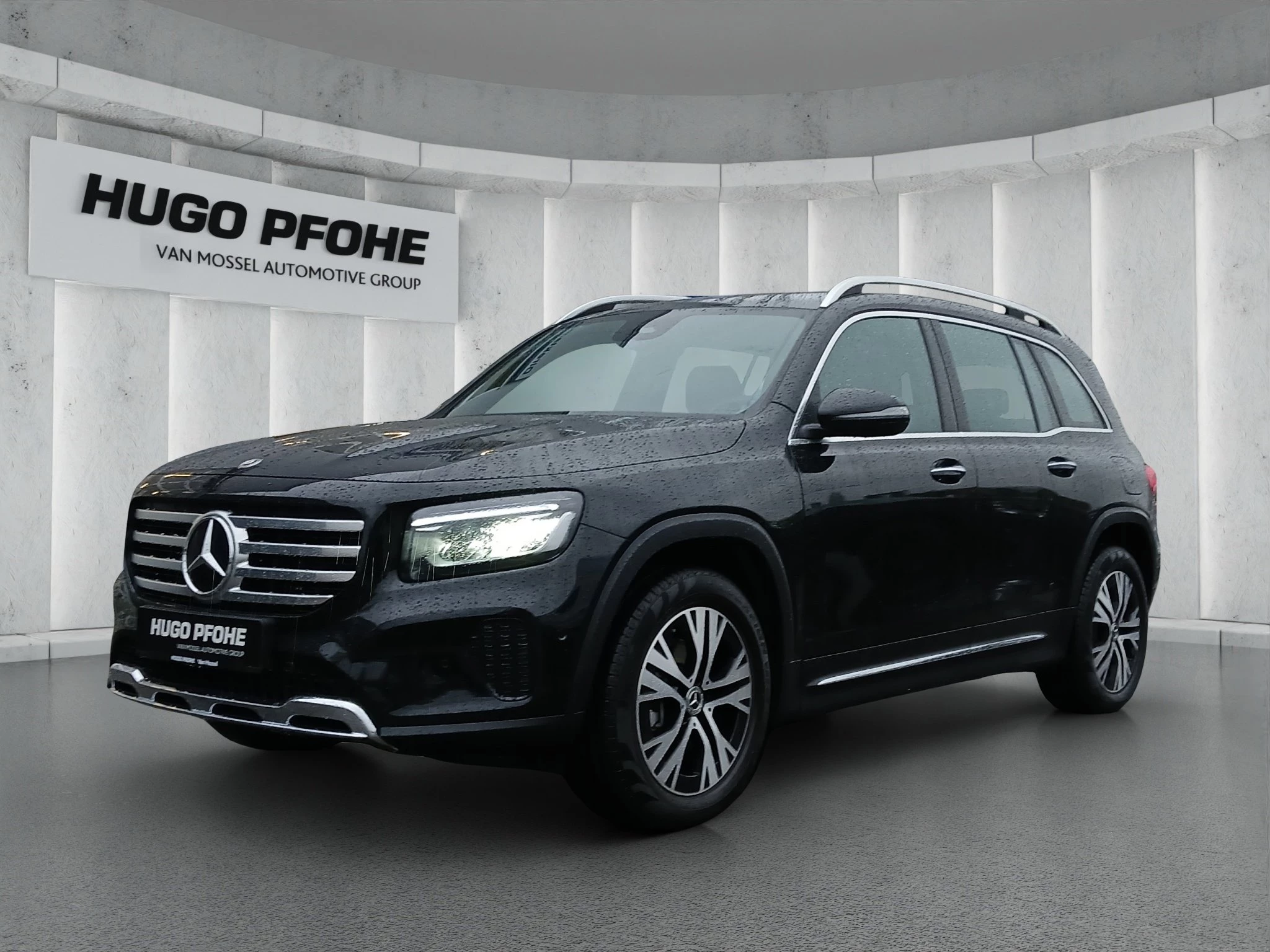 Mercedes-Benz-GLB-image-0