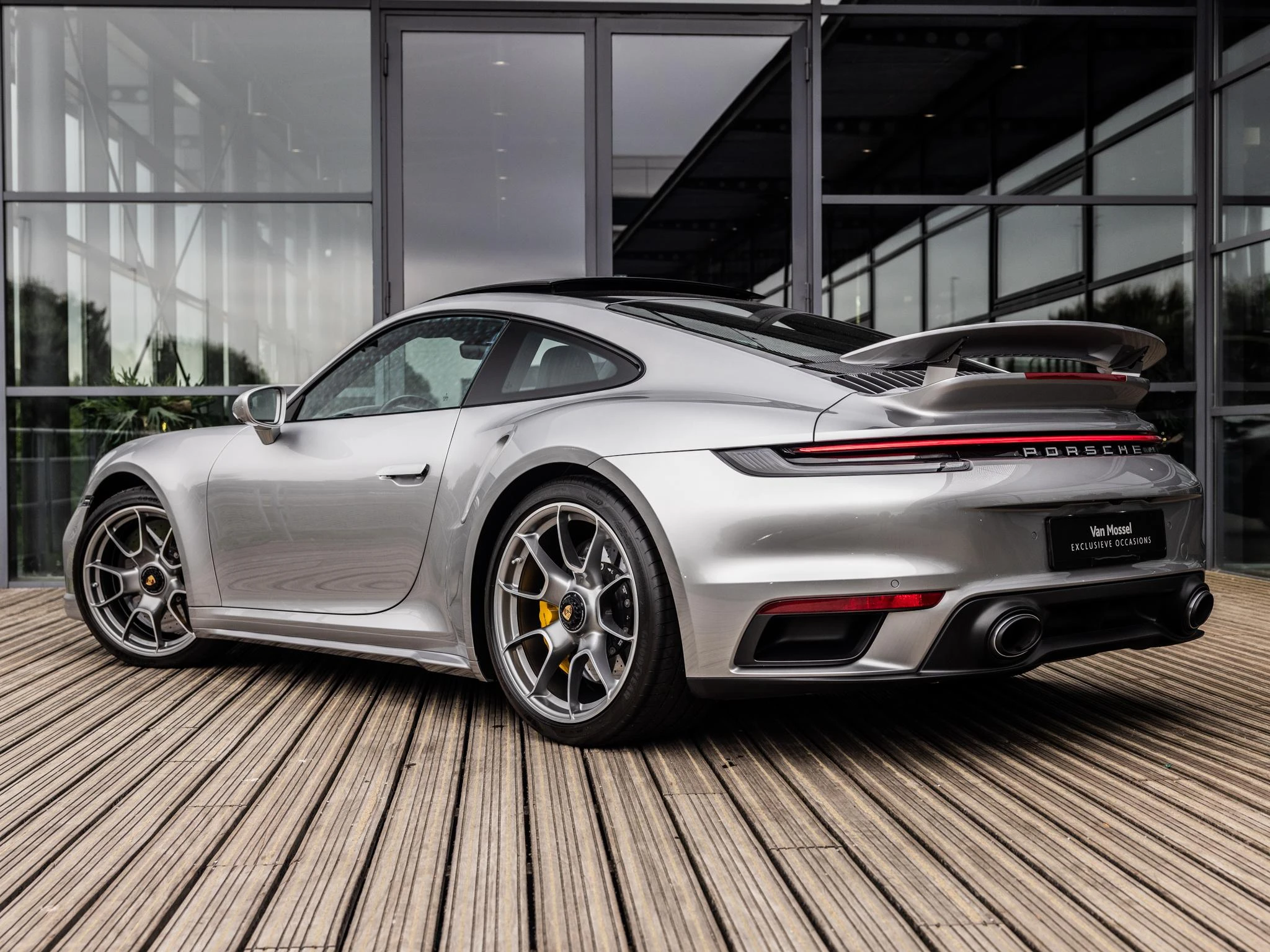 Porsche-911-image-7