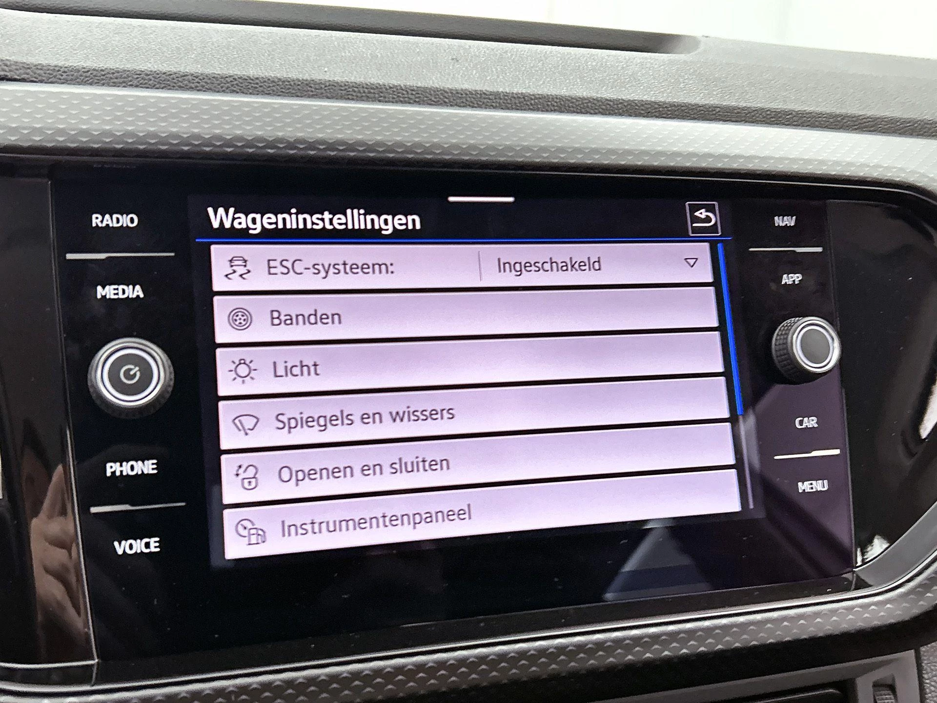 Volkswagen-T-Cross-image-6