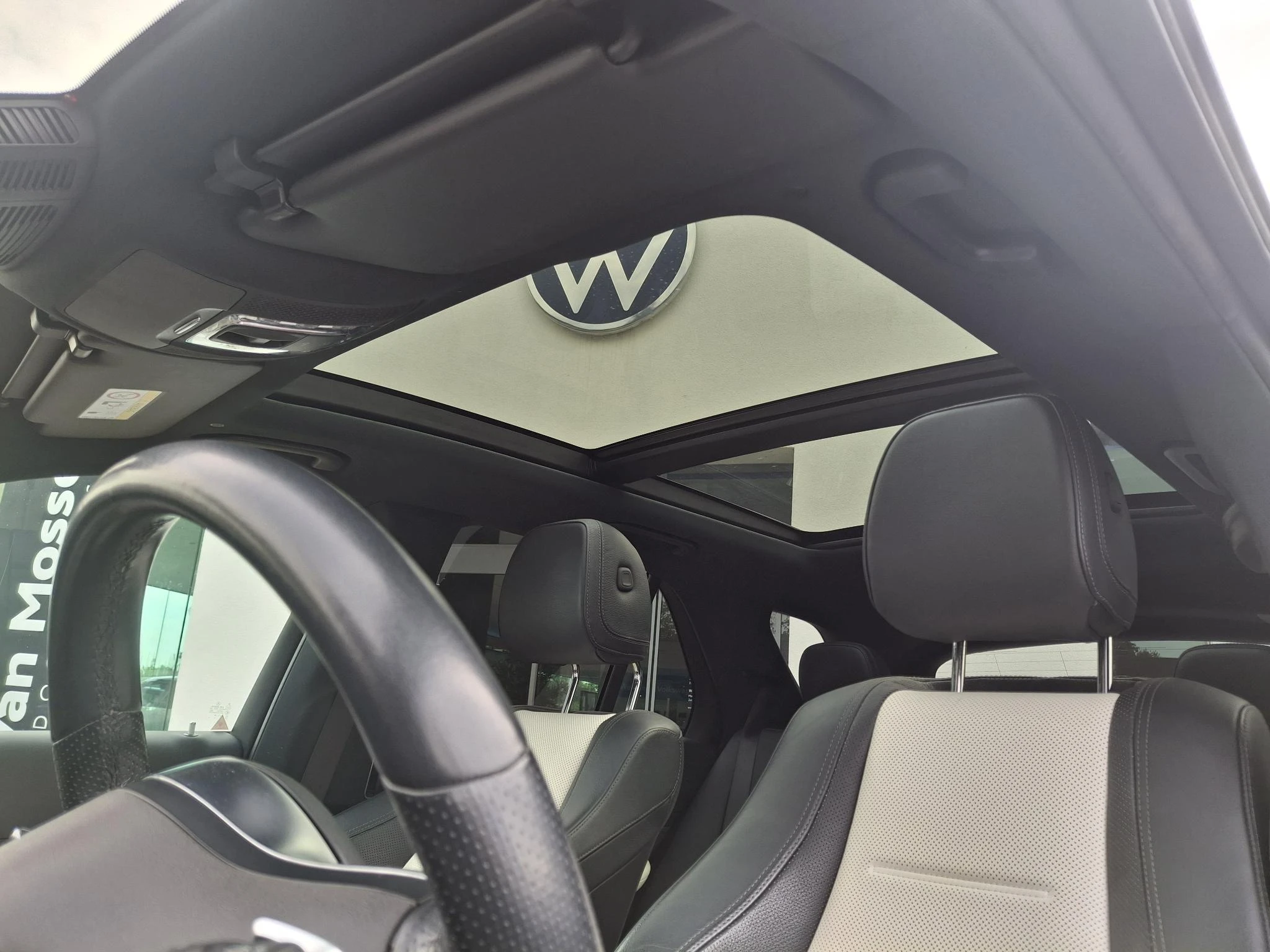 Mercedes-Benz-GLE-image-12