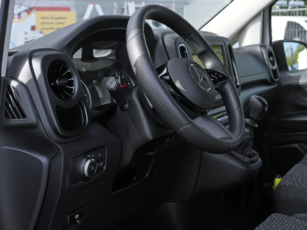 Mercedes-Benz-Vito 116-image-8