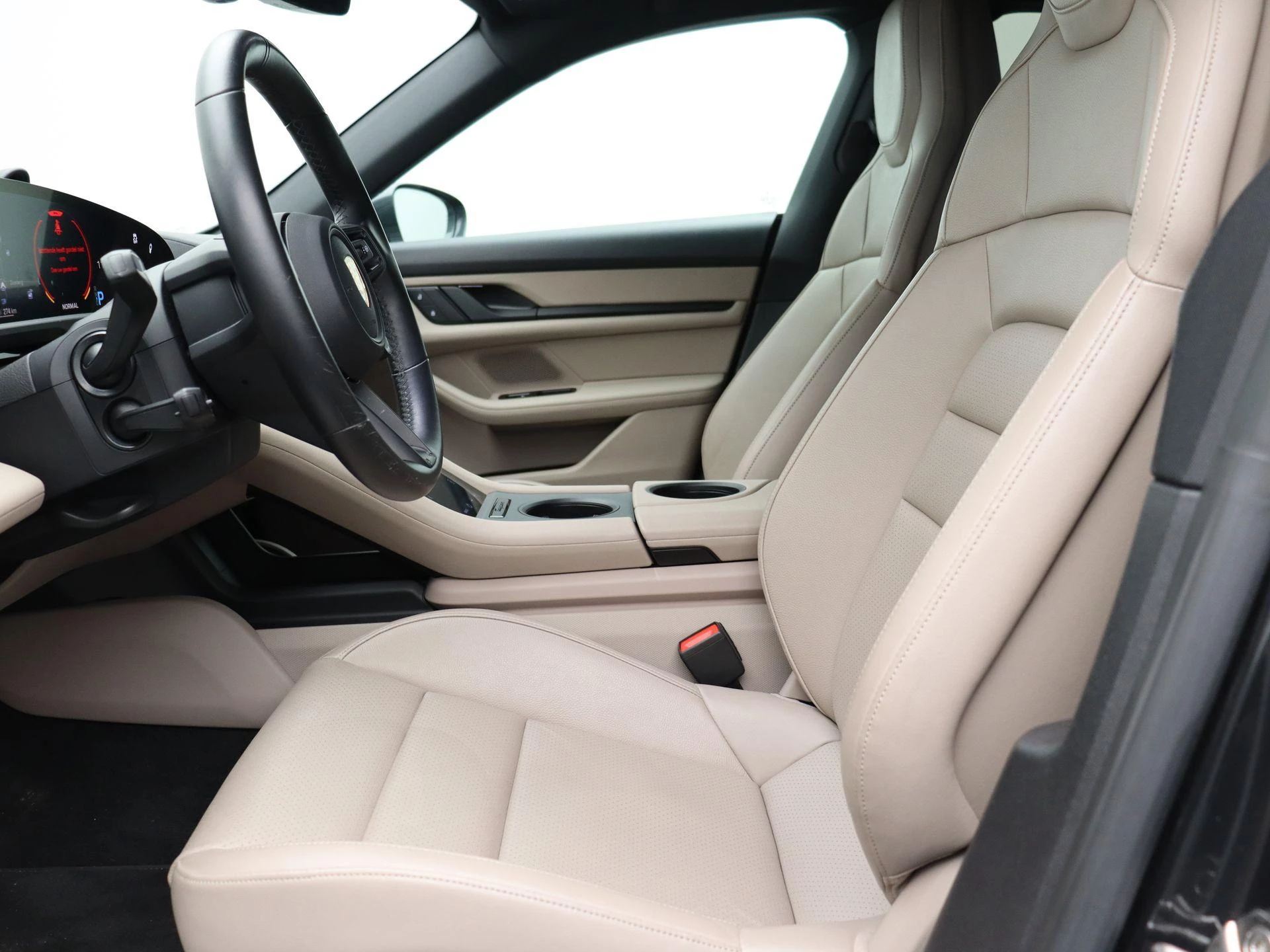 Porsche-Taycan-image-14