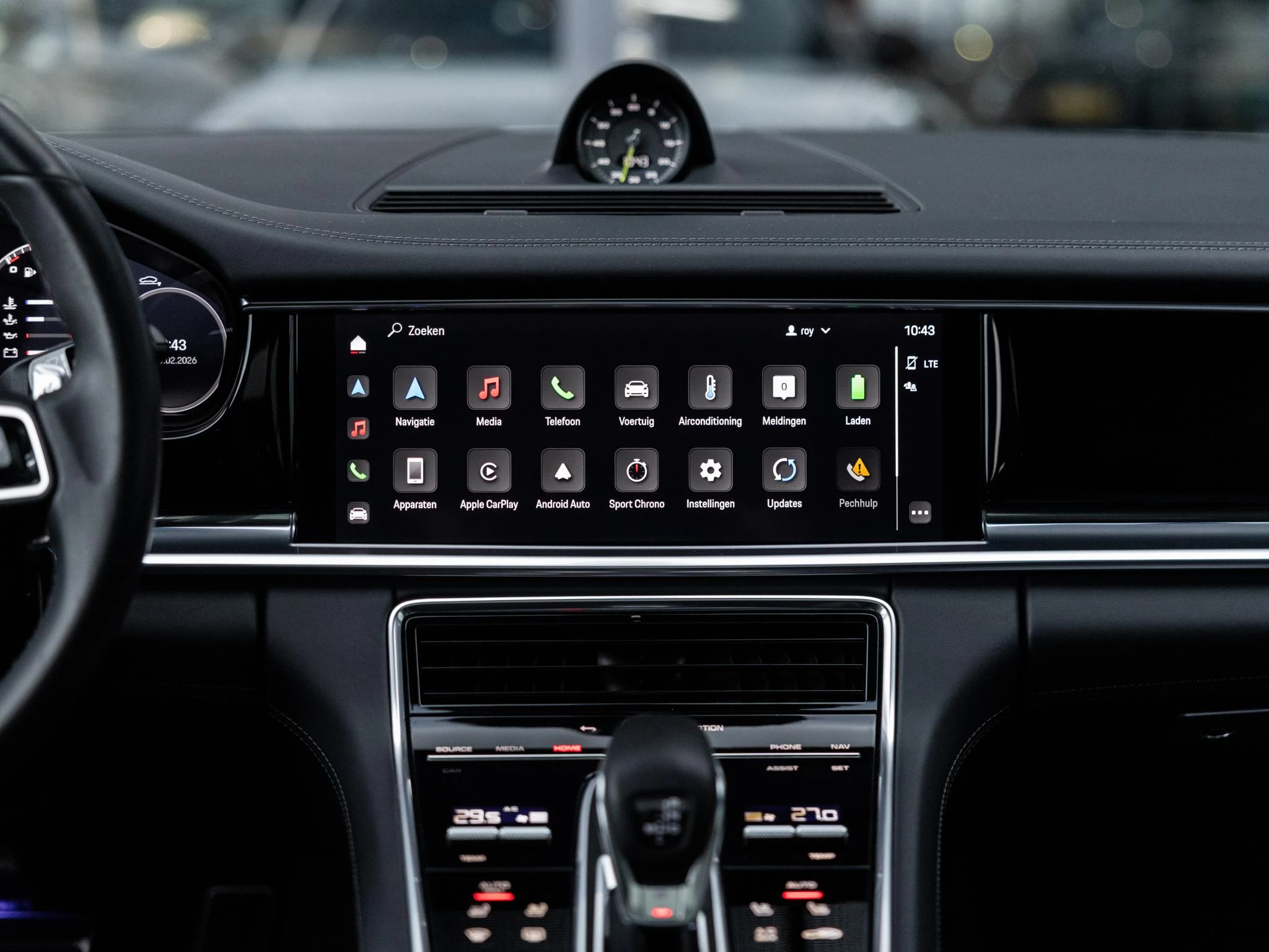 Porsche-Panamera-image-17