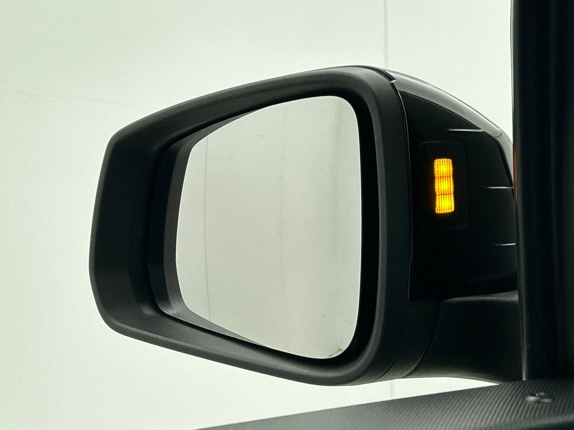 Volkswagen-Caddy-image-26
