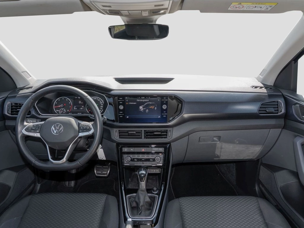 Volkswagen-Golf-image-18