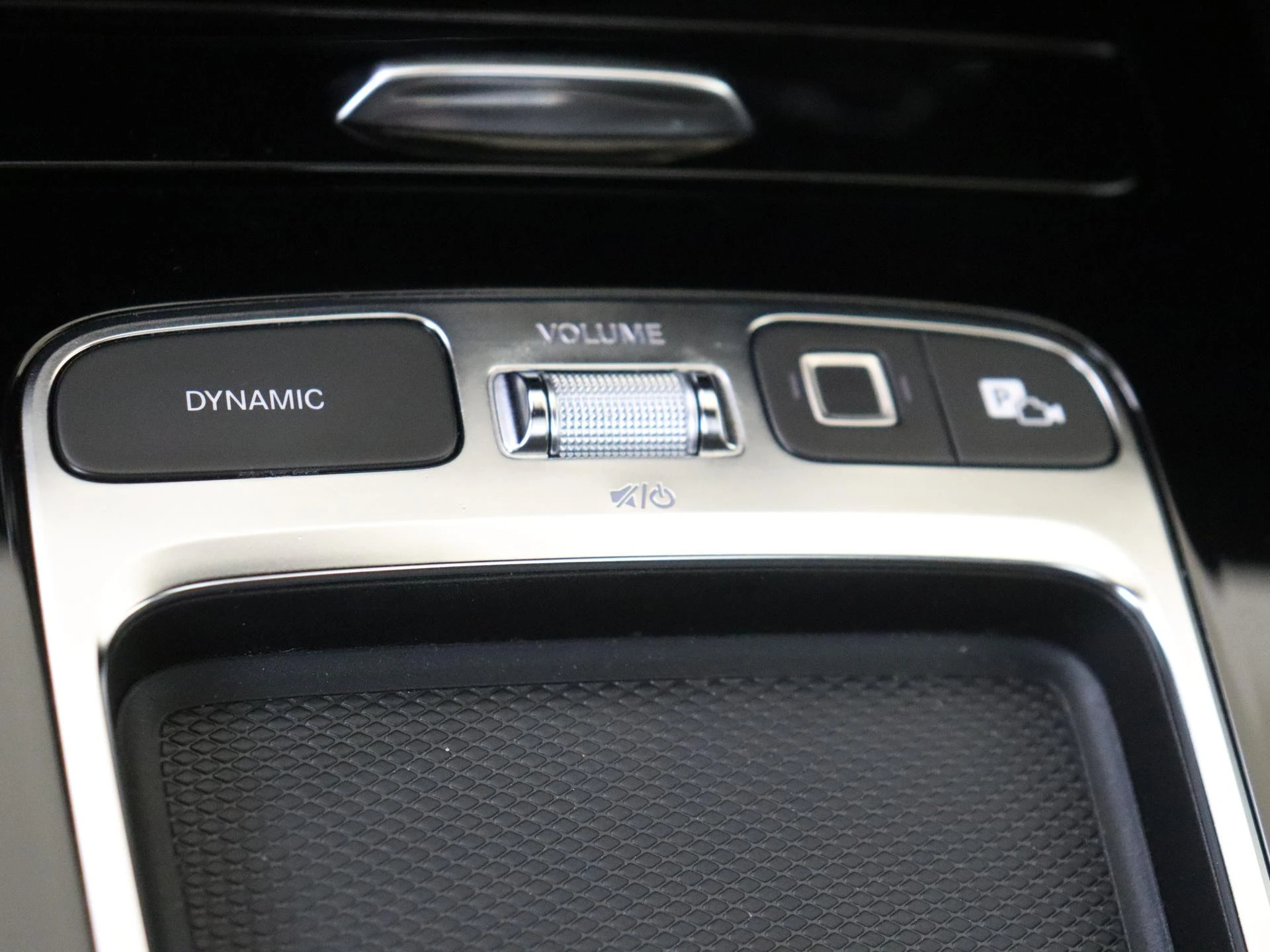 Mercedes-Benz A-Klasse 250 e Business Solution AMG