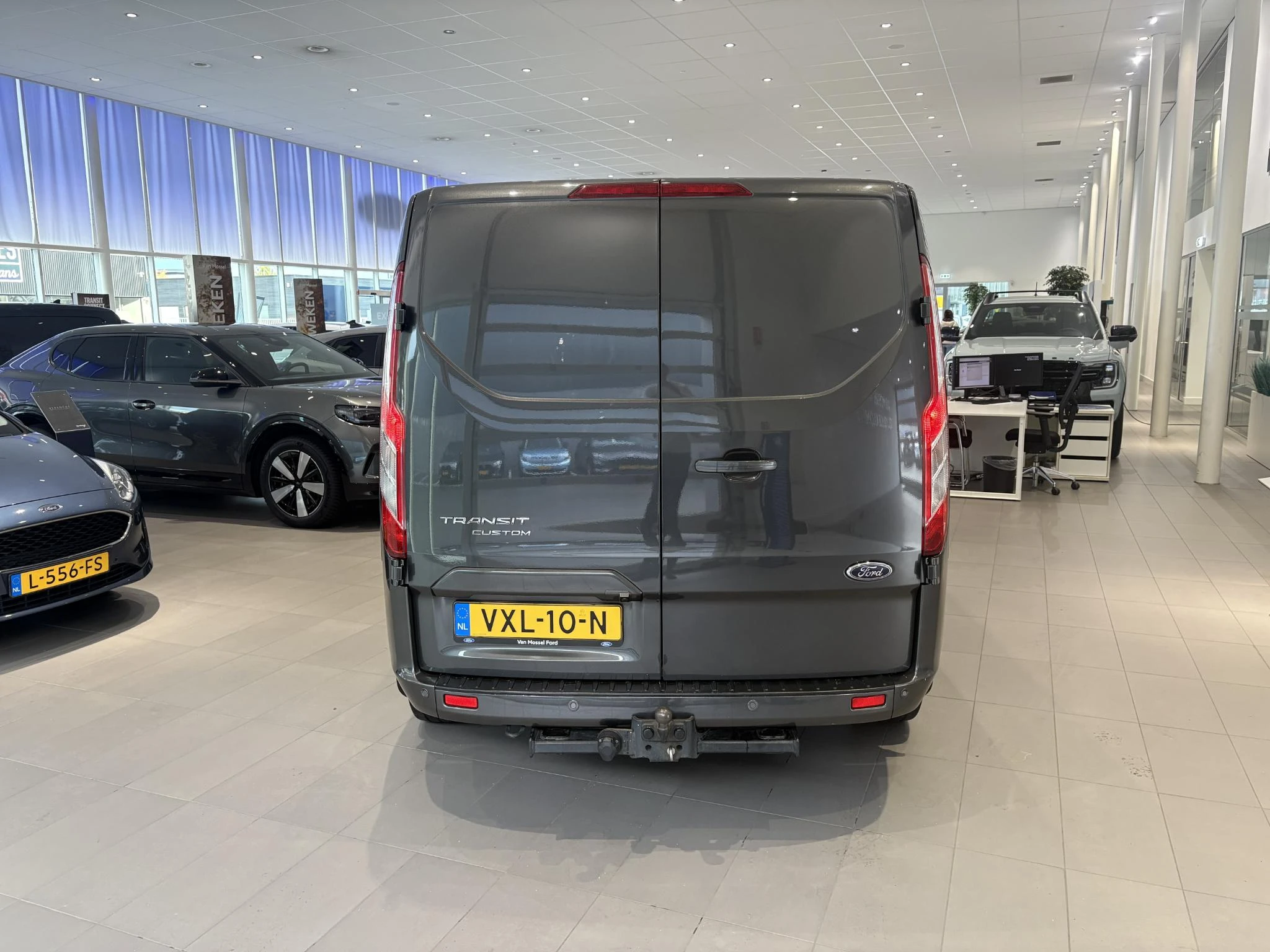 Ford-Transit Custom-image-6