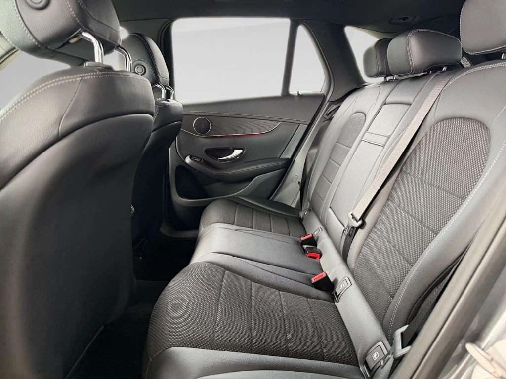 Mercedes-Benz-GLC 220 d-image-8