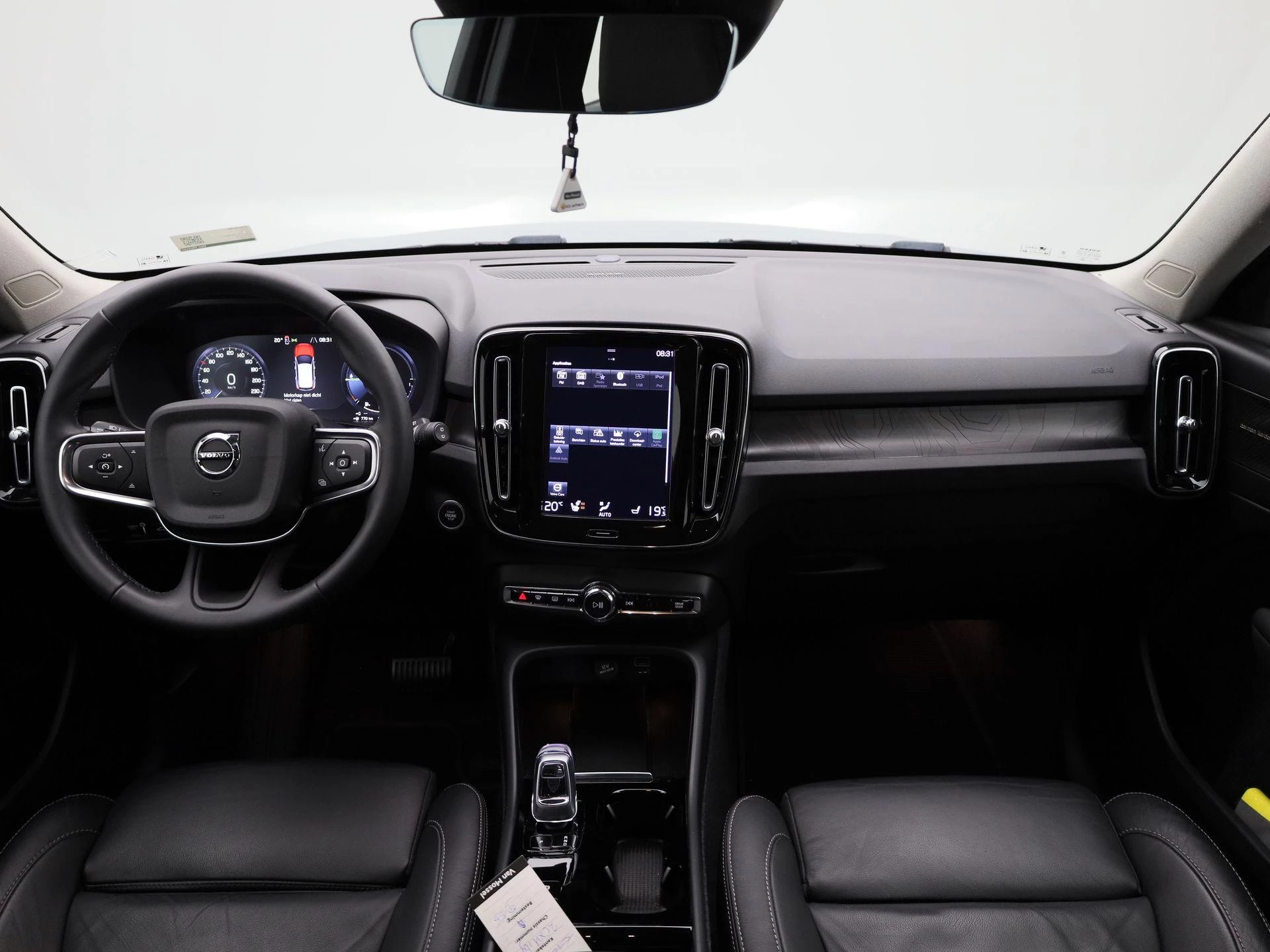 Volvo-XC40-image-39