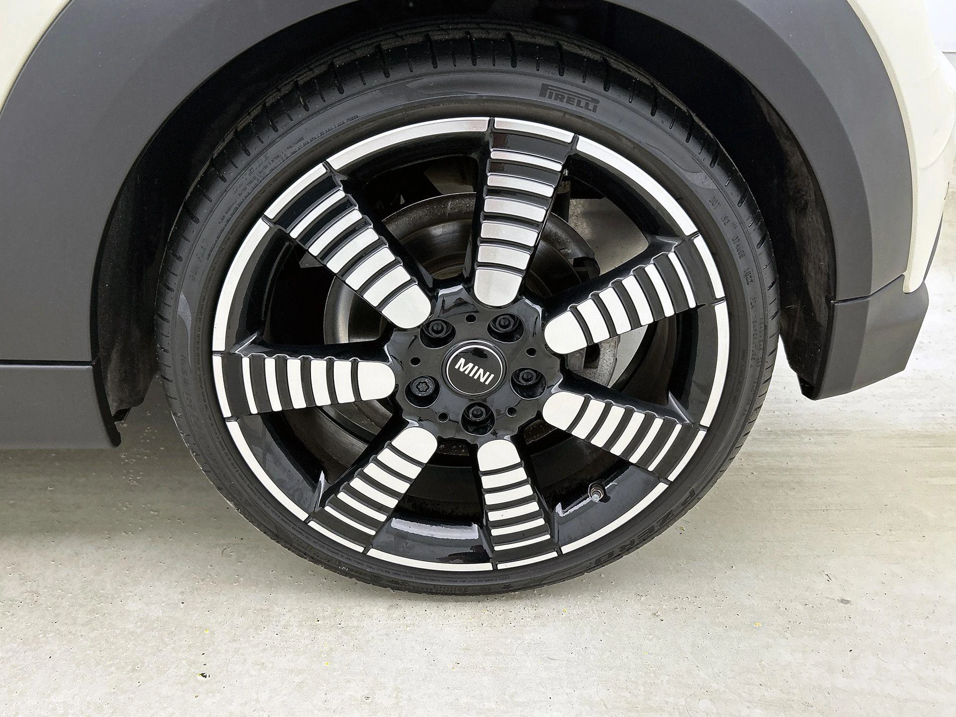 MINI-Cooper Cabrio-image-22