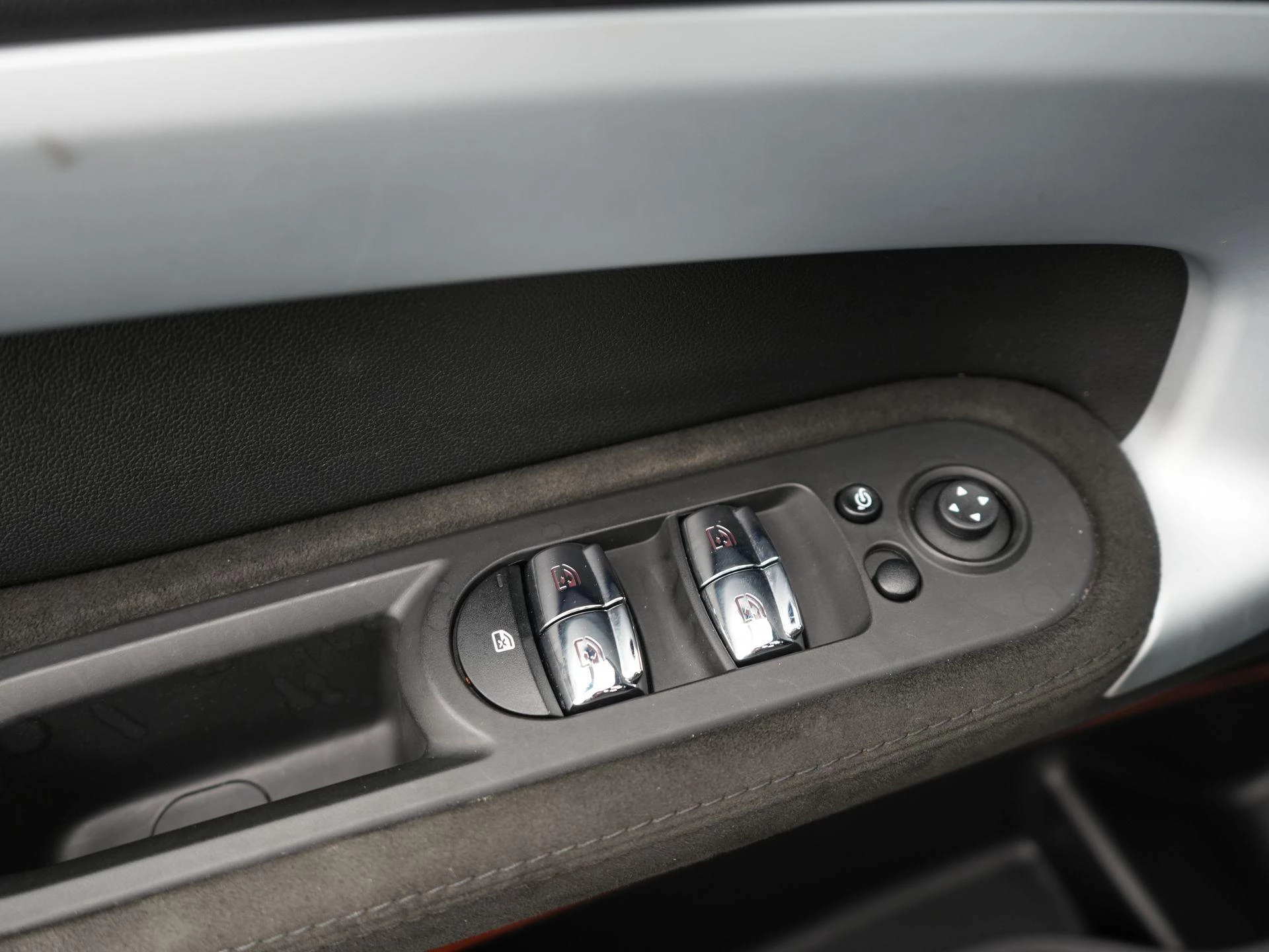 MINI-Countryman-image-33