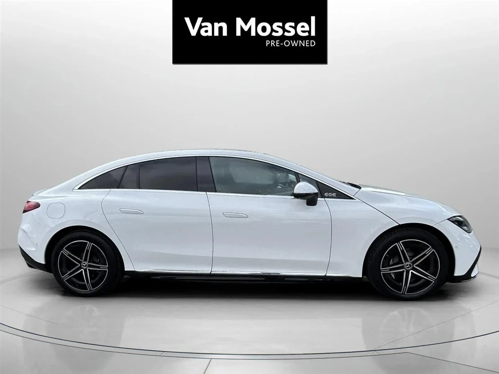 Mercedes-Benz-EQE-image-3