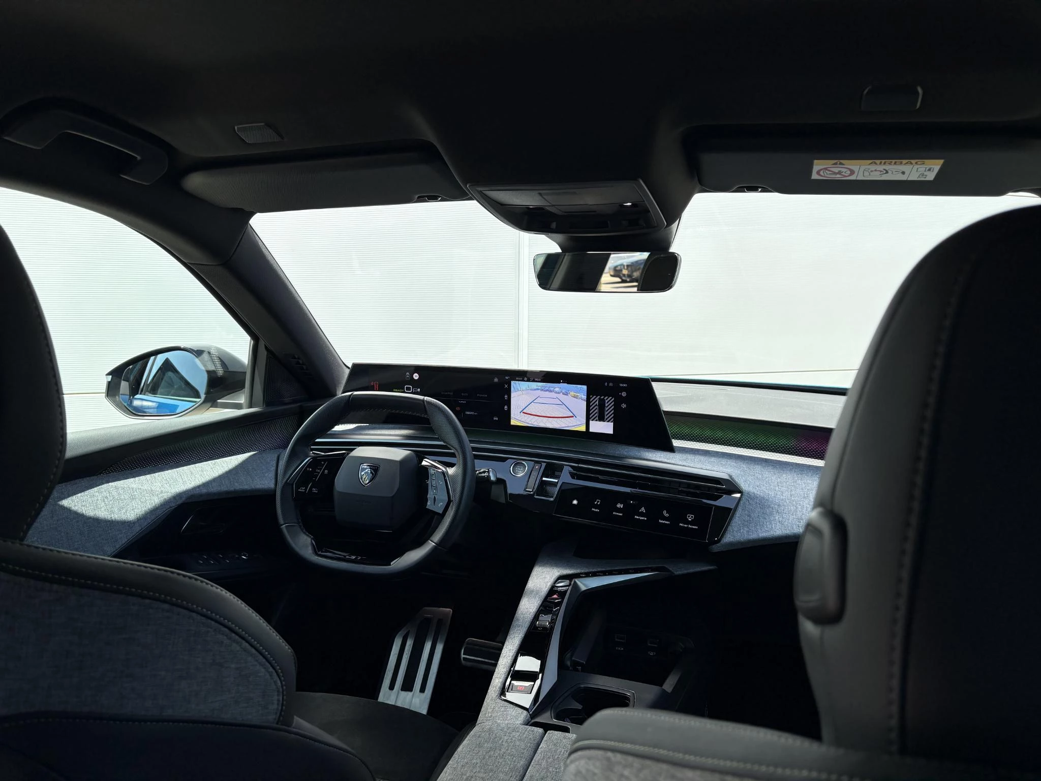 Peugeot-e-3008-image-10