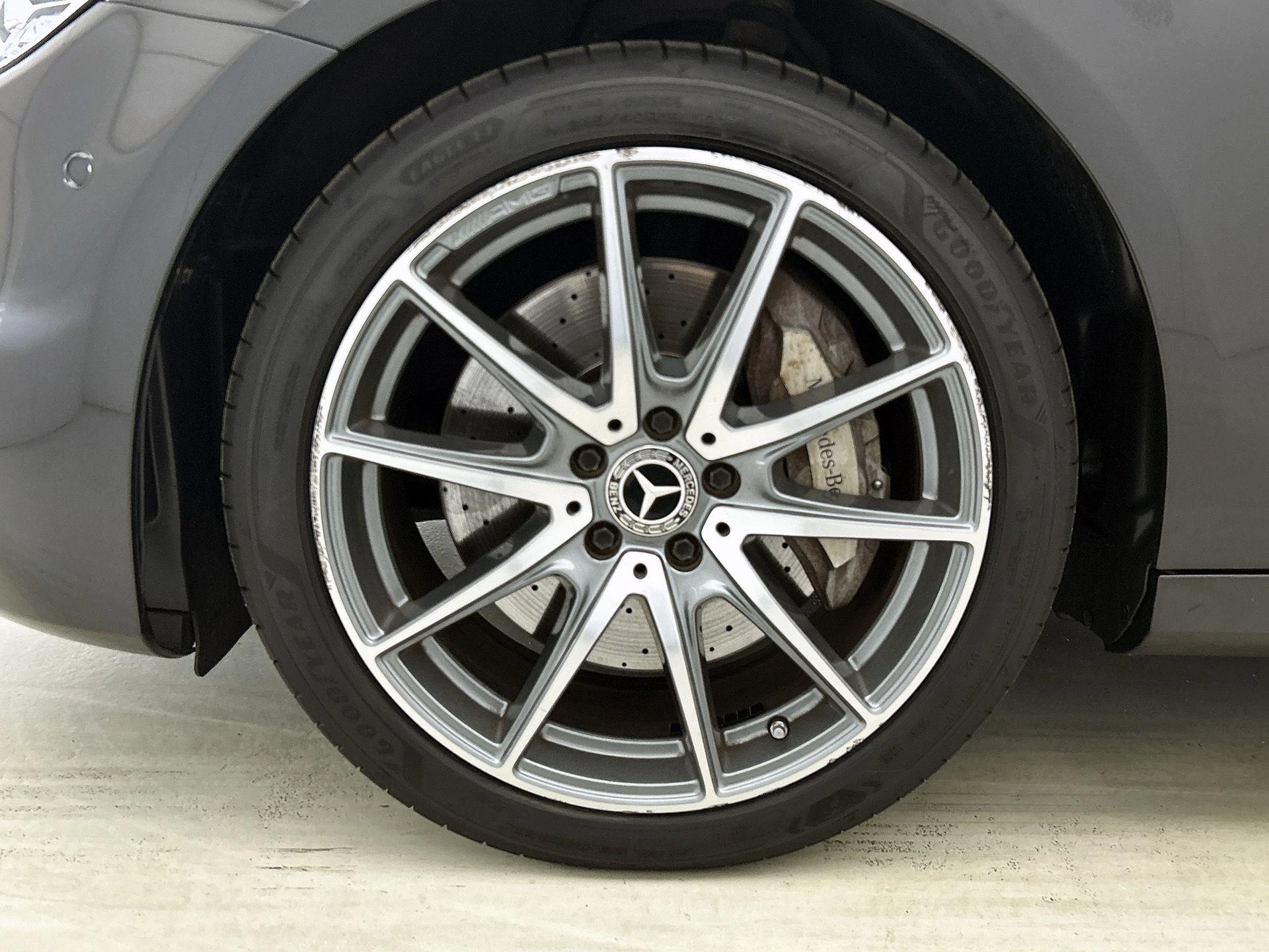Mercedes-Benz-E-Klasse-image-45