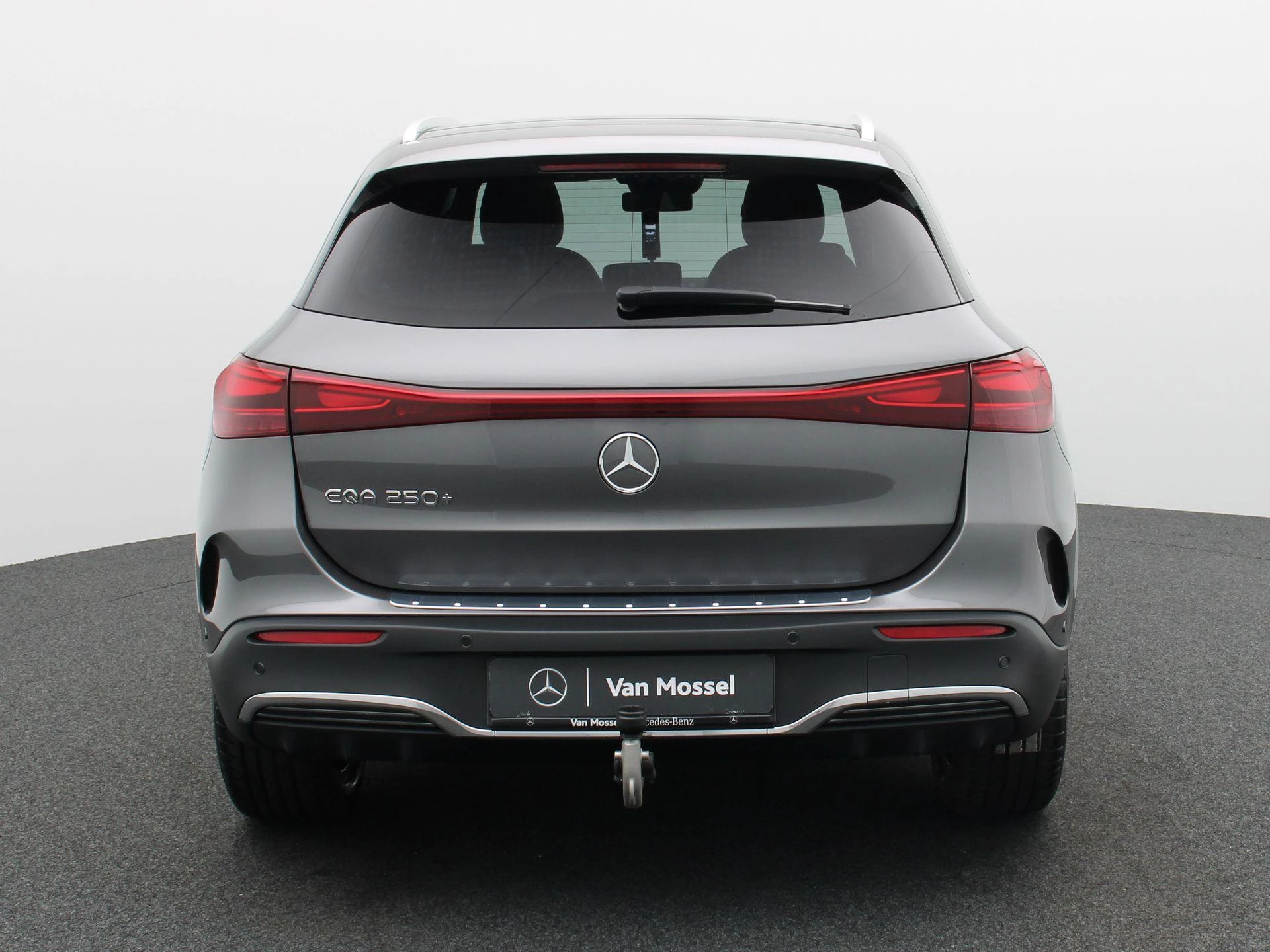Mercedes-Benz EQA 250+ STAR EDITION + AMG + PANO DAK + BURMESTER + TREKHAAK + HEAD UP