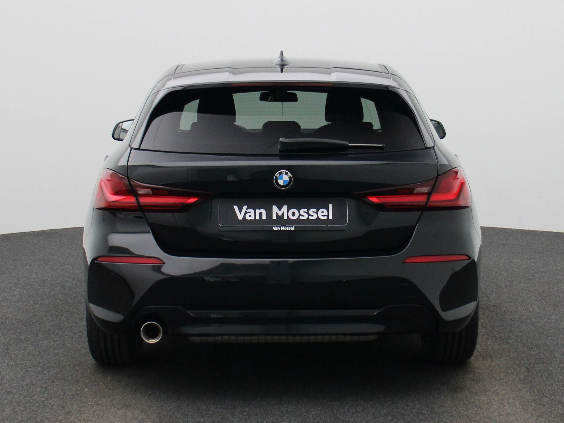 BMW-1 Reeks-image-4