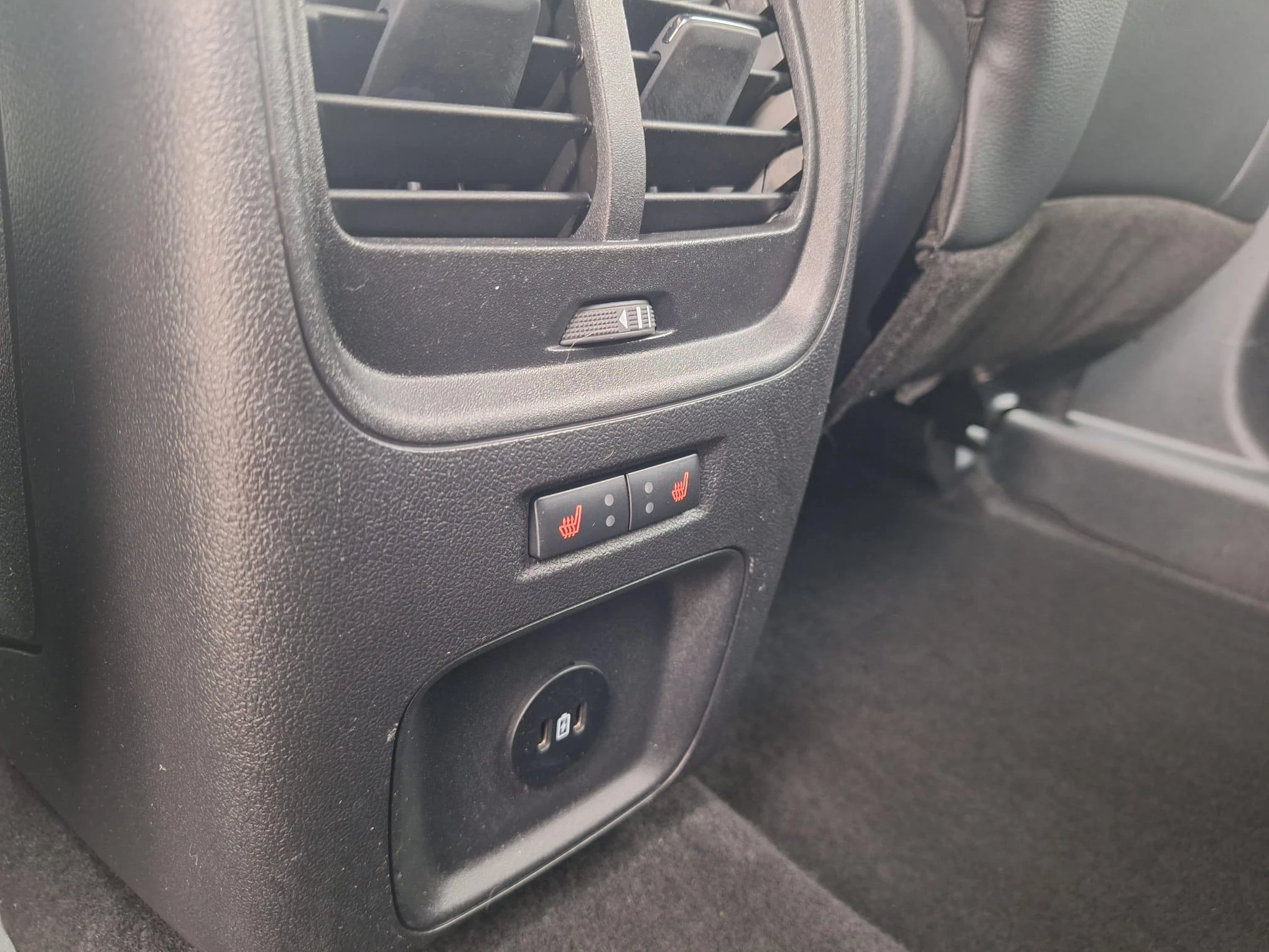 Ford-Kuga-image-32