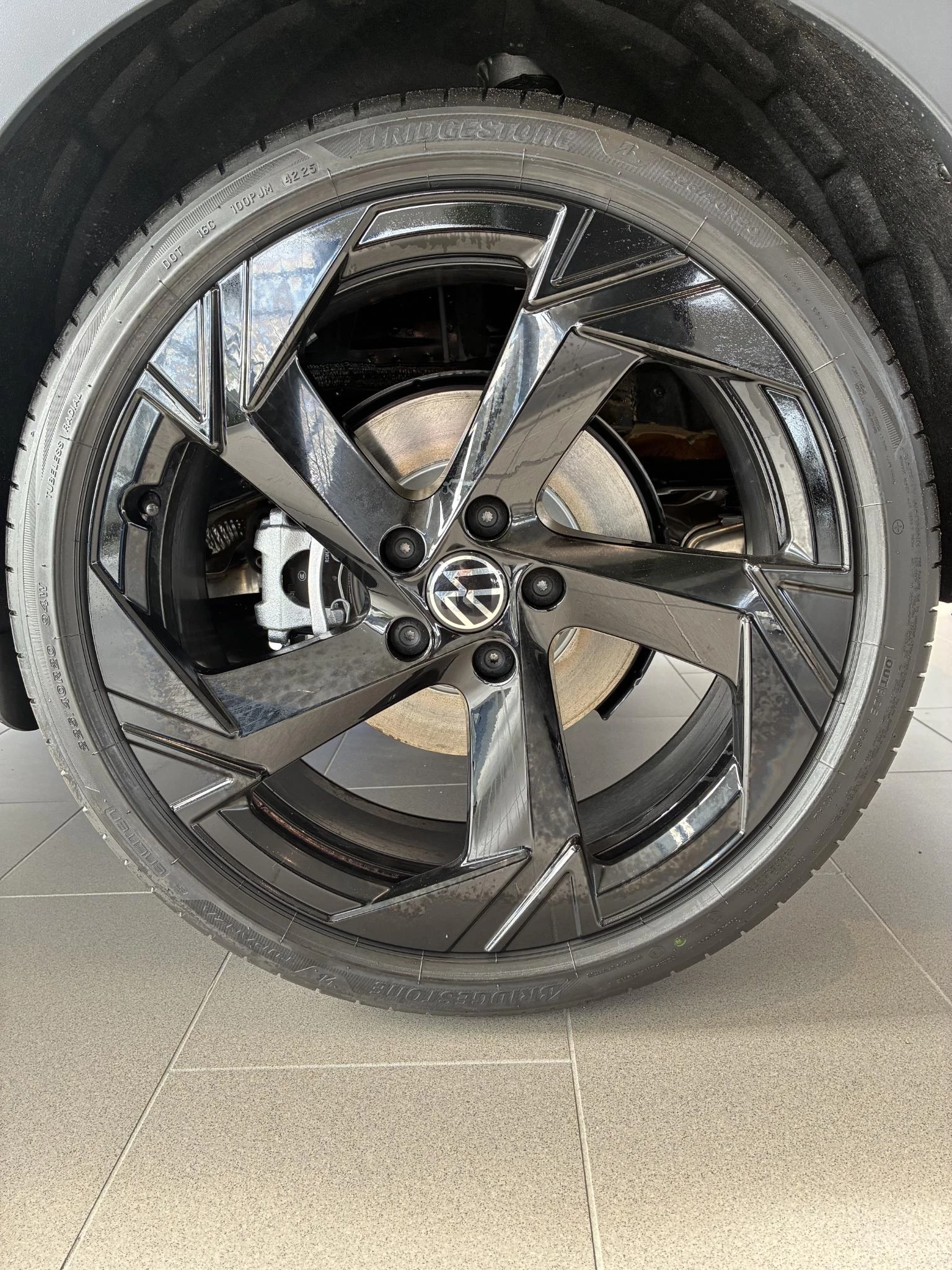 Volkswagen-T-Roc-image-5