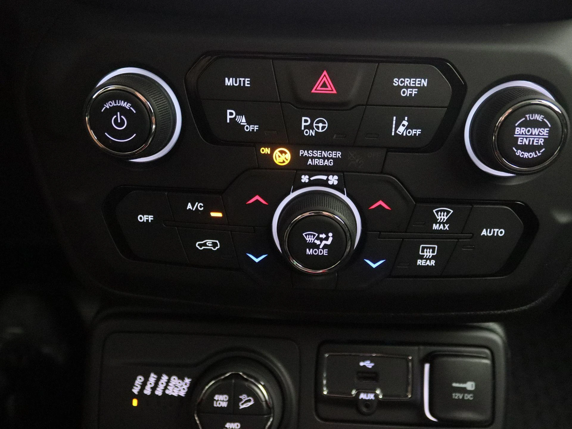 Jeep-Renegade-image-10