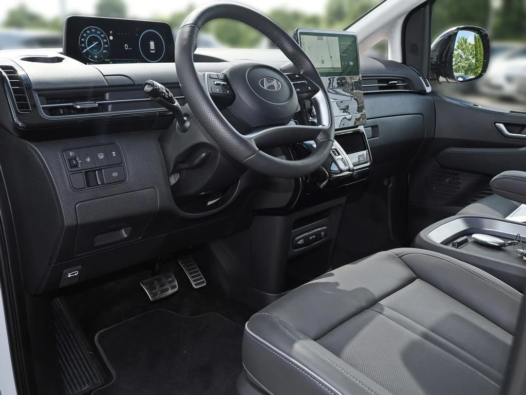 Hyundai-Staria-image-7