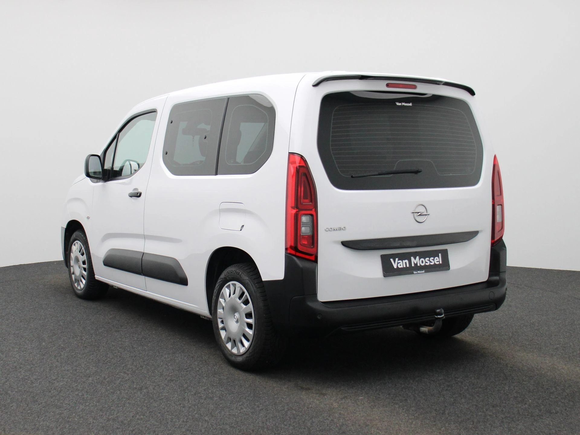 Opel-Combo Life-image-1