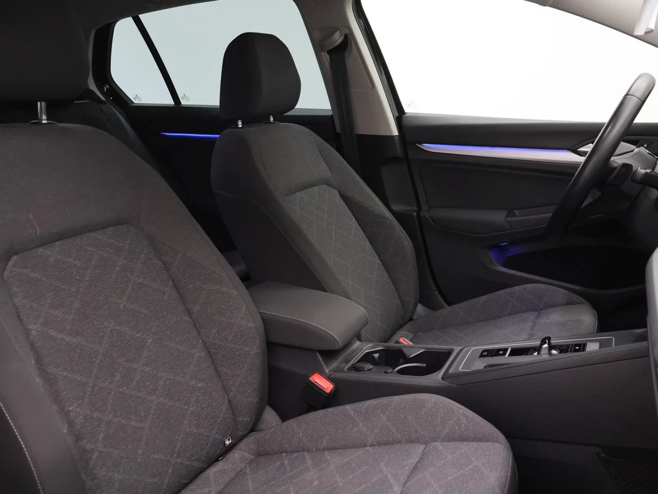 Volkswagen Golf VIII New Golf Life 1.0 eTSI 110PK *AUTOMAAT*NAVI*BLTH*CRUISE*PDC*CAMERA*APP CONNECT*DIGITAL DASHBOARD*...