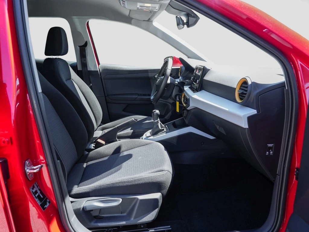 SEAT-Arona-image-7