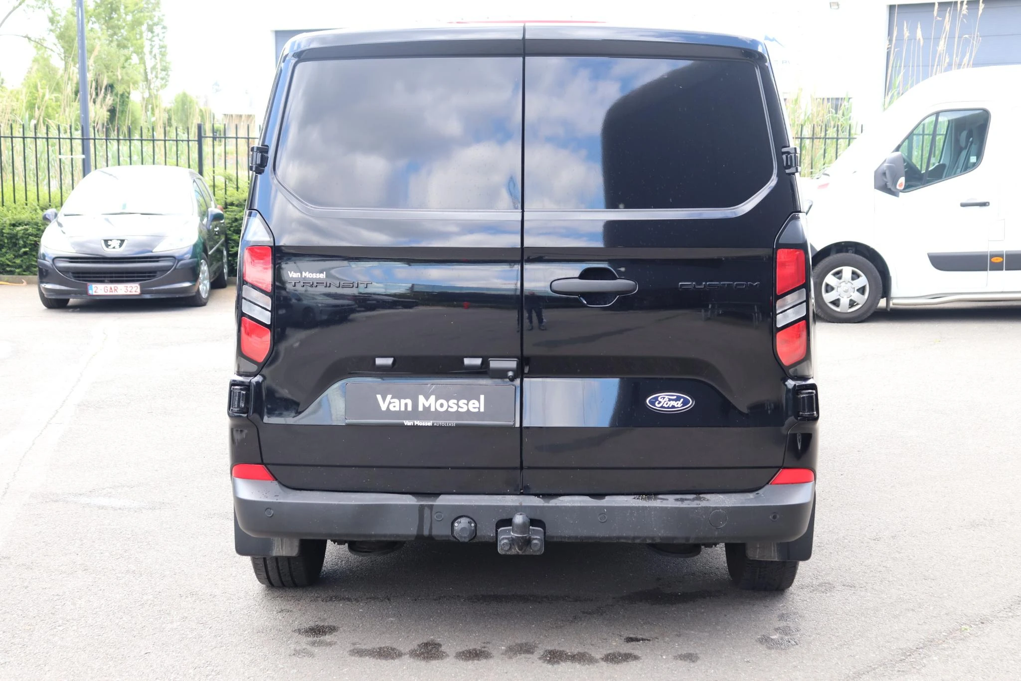 Ford-Transit Custom-image-4