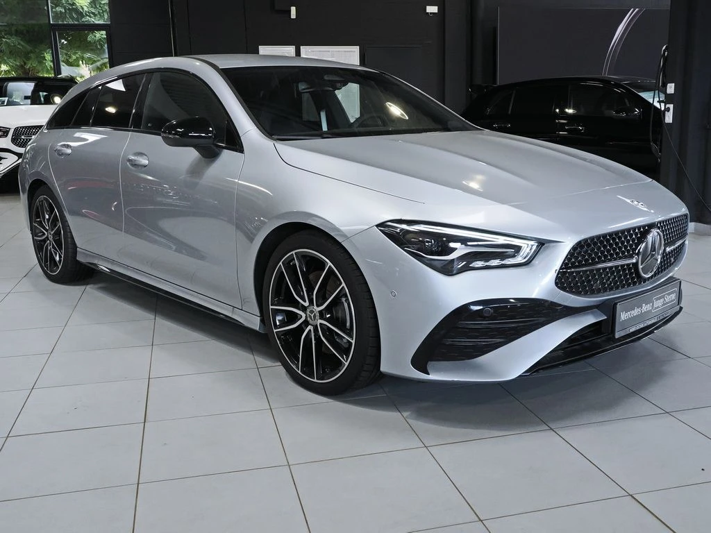 Mercedes-Benz-CLA 200 d-image-4