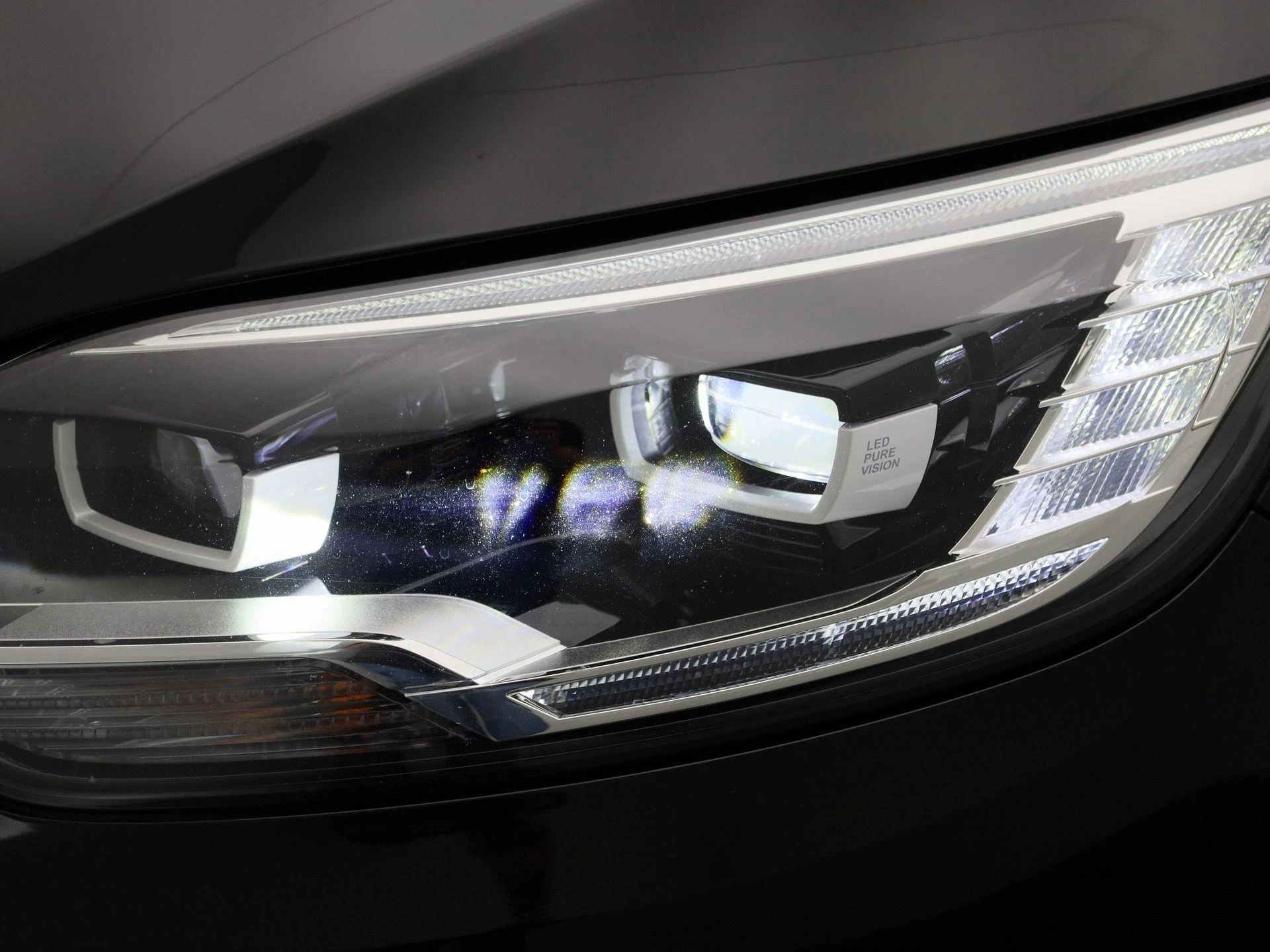 Renault Grand Scénic TCe 140 EDC GPF Black Edition 7P