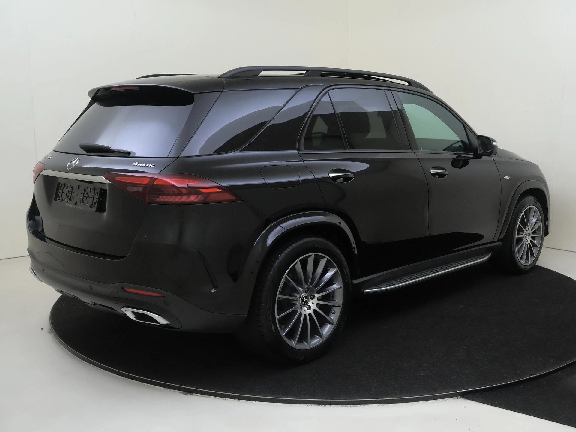 Mercedes-Benz-GLE-image-3