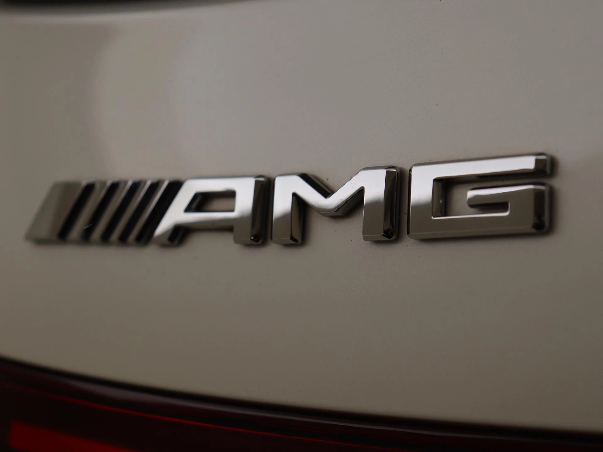 Mercedes-Benz-GLE-image-44