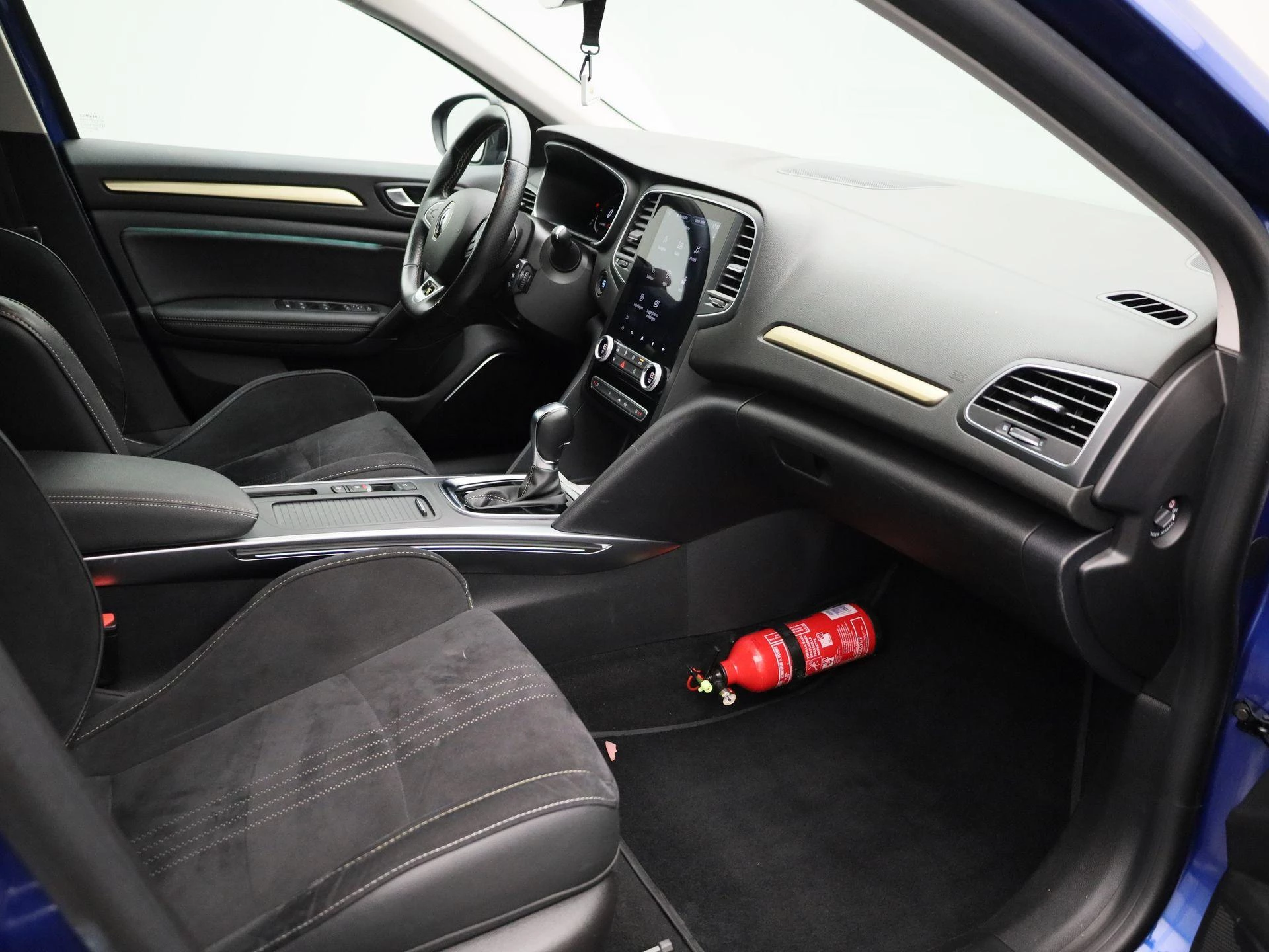 Renault-Megane E-Tech-image-31