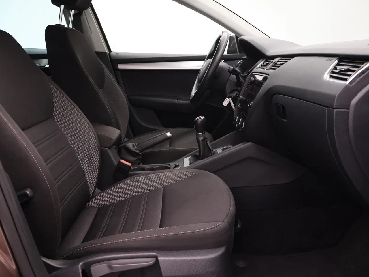 Škoda Octavia Combi 1.6TDI NAVI*TREKHAAK*AUTOCLIMA*TOUCHSCREEN