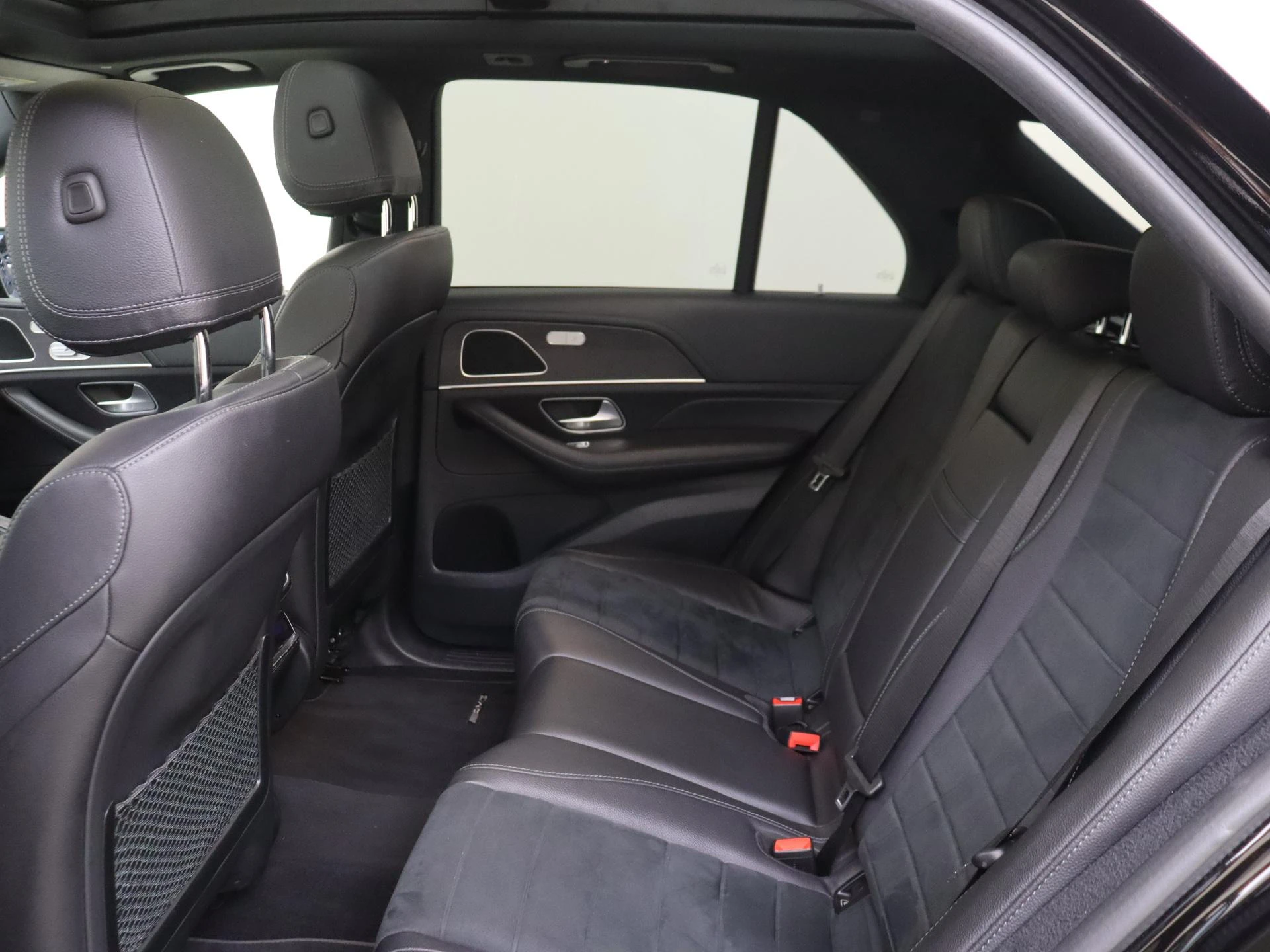 Mercedes-Benz-GLE-image-14