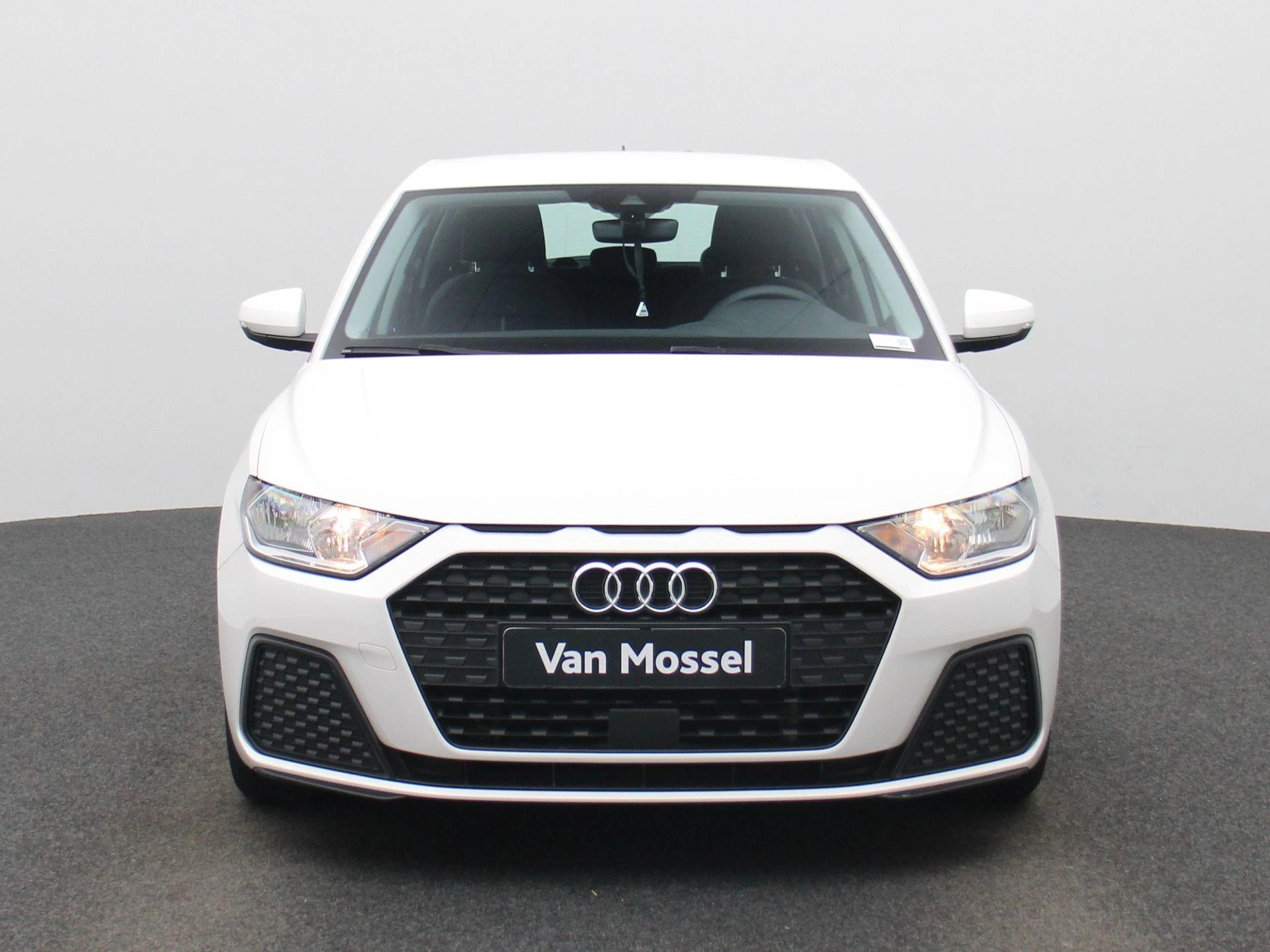 Audi-A1 Sportback-image-1