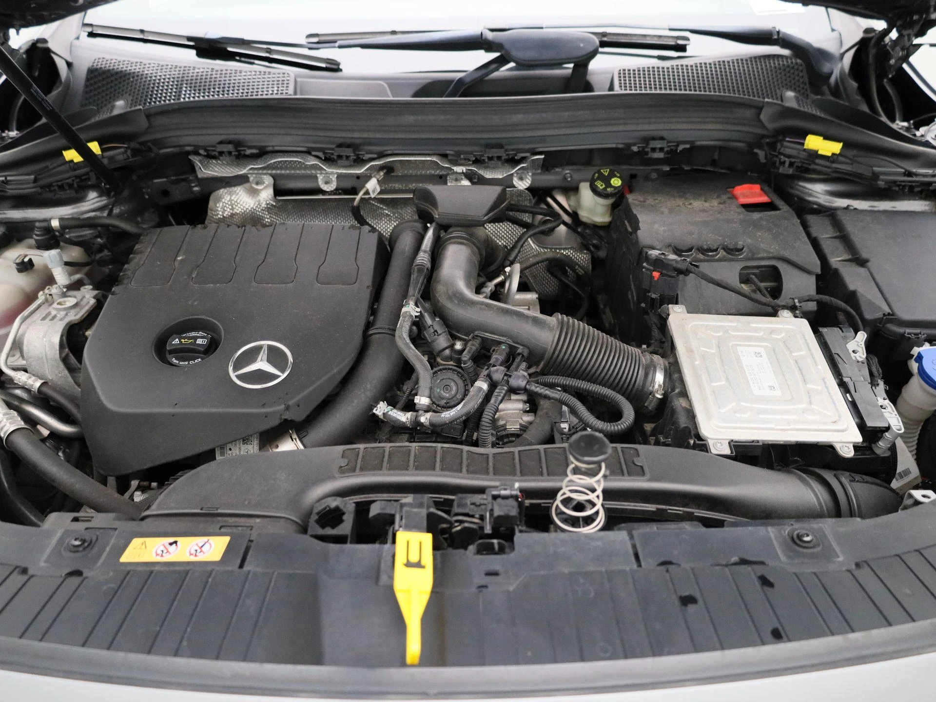 Mercedes-Benz-GLA-image-30