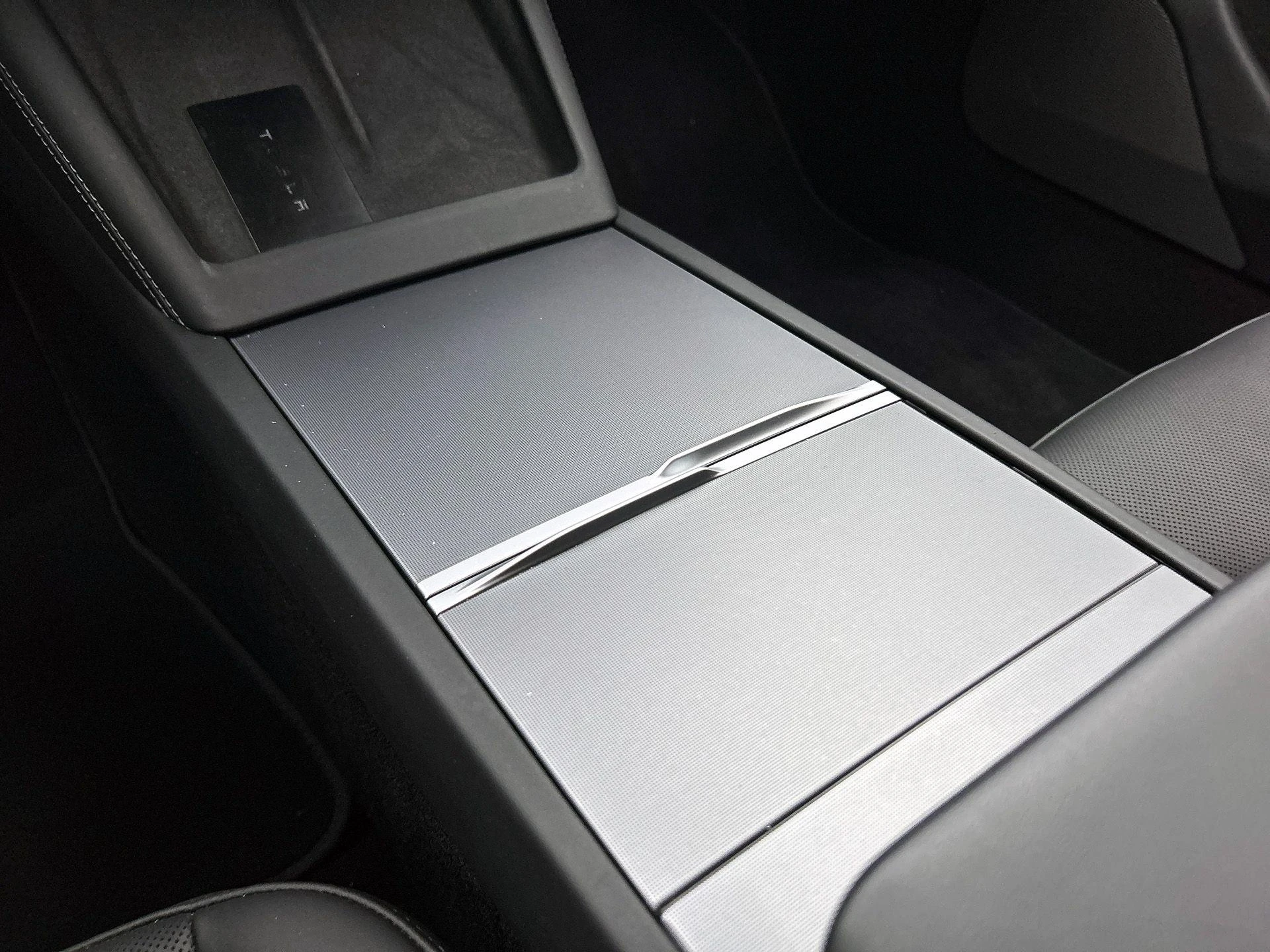 Tesla-Model 3-image-24