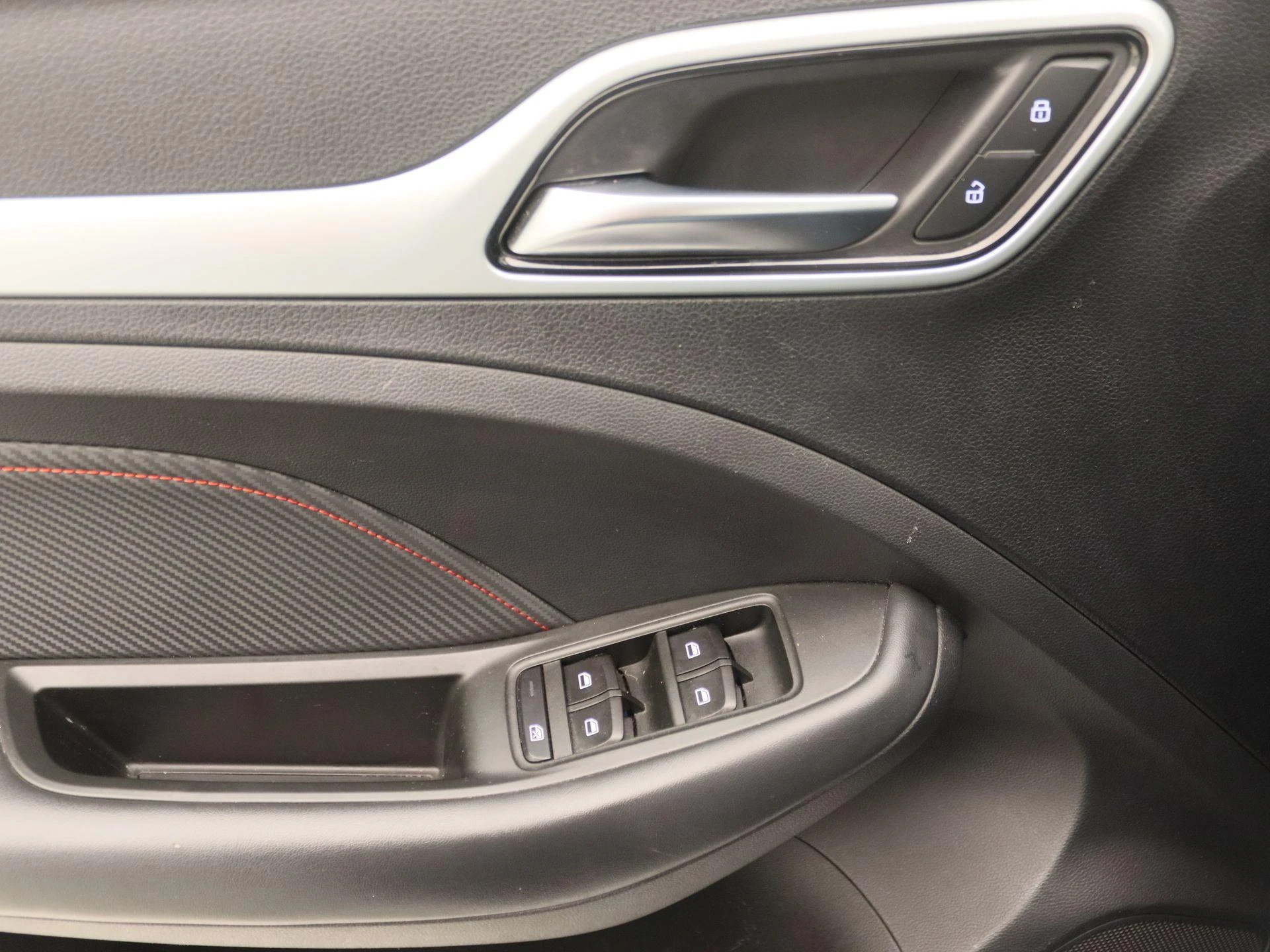 MG-ZS EV-image-22