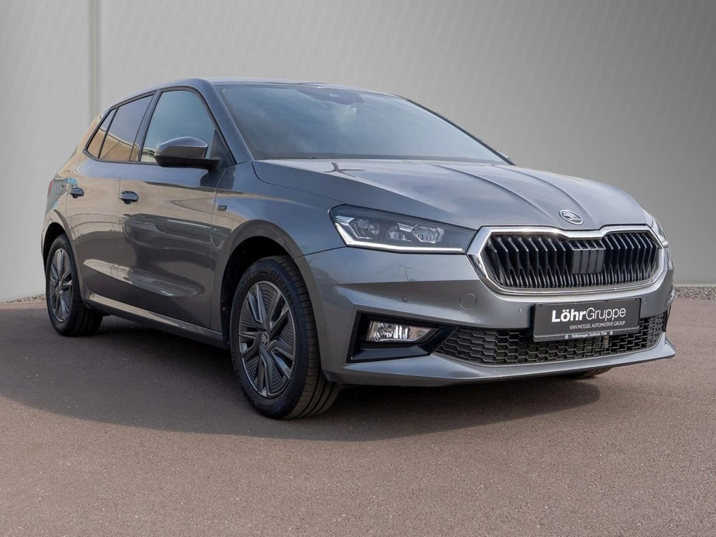 Škoda Fabia 1.0 TSI DSG Tour Rear-View, SmartLink