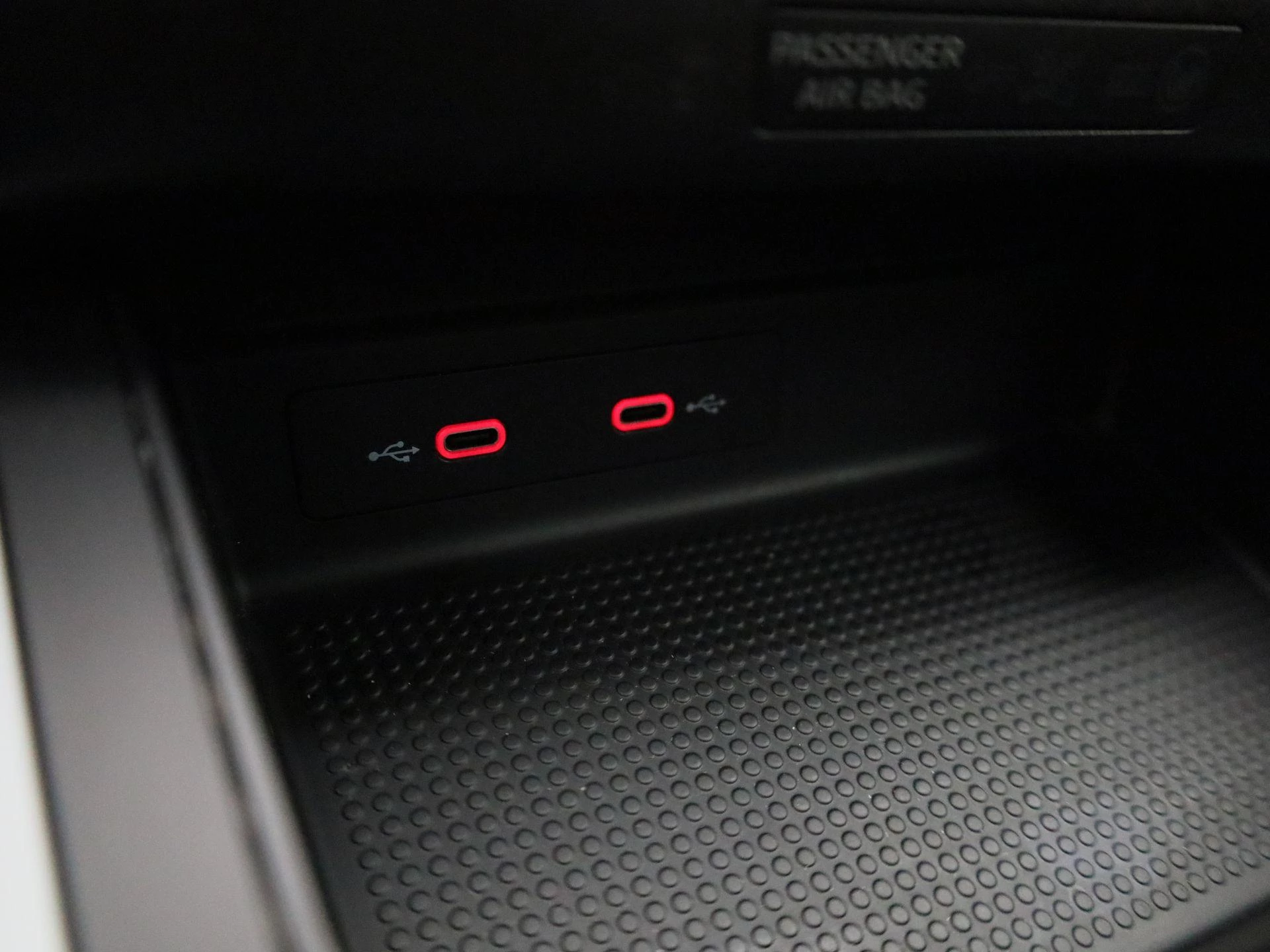 SEAT-Arona-image-25