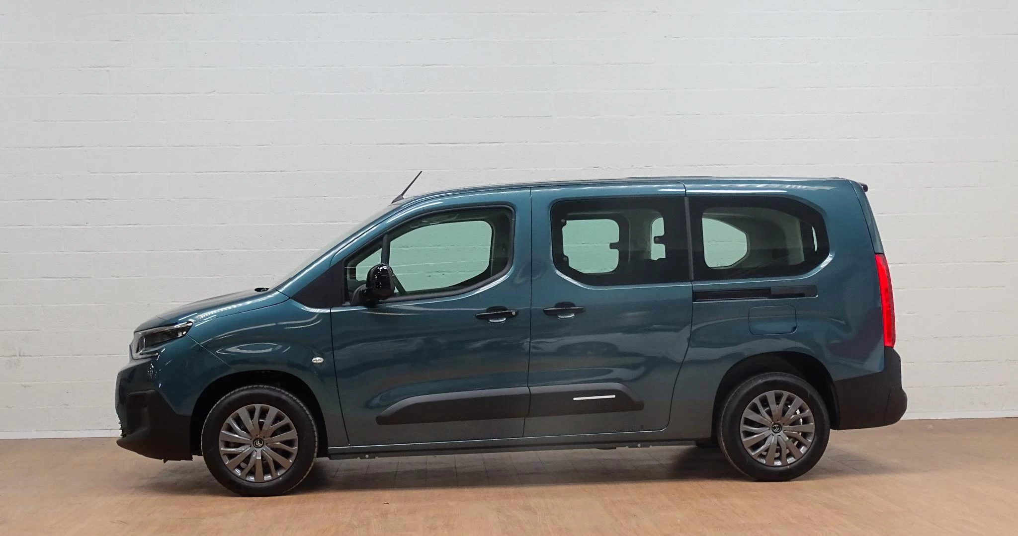 Citroën Berlingo MPV XL 1.5 BlueHDi 100 S&S BVM6 PLUS