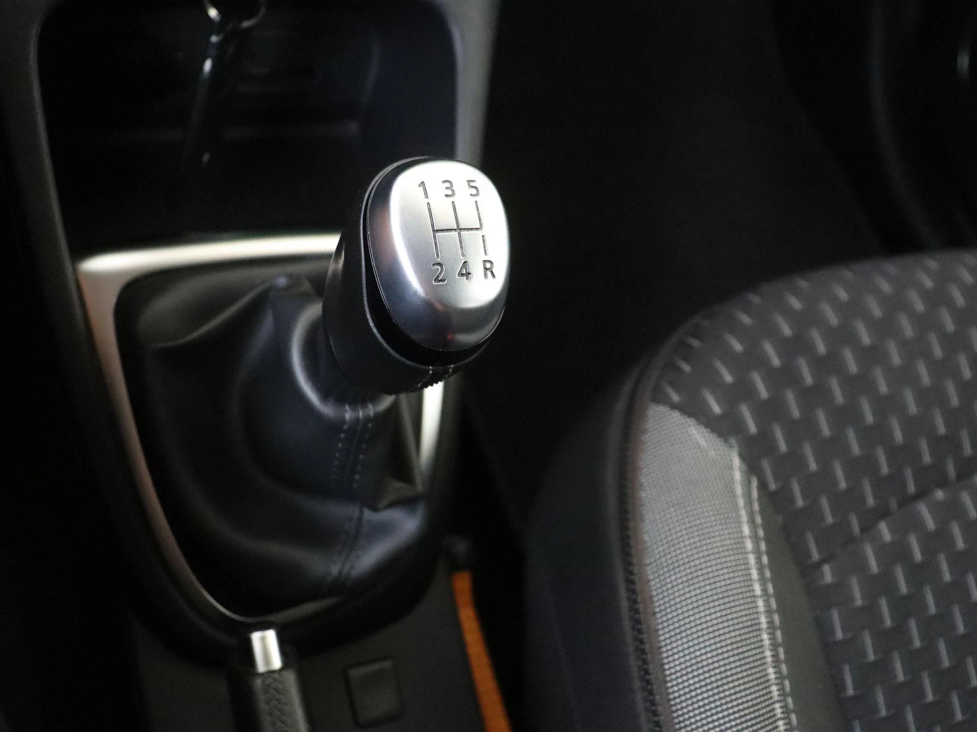 Renault-Captur-image-16