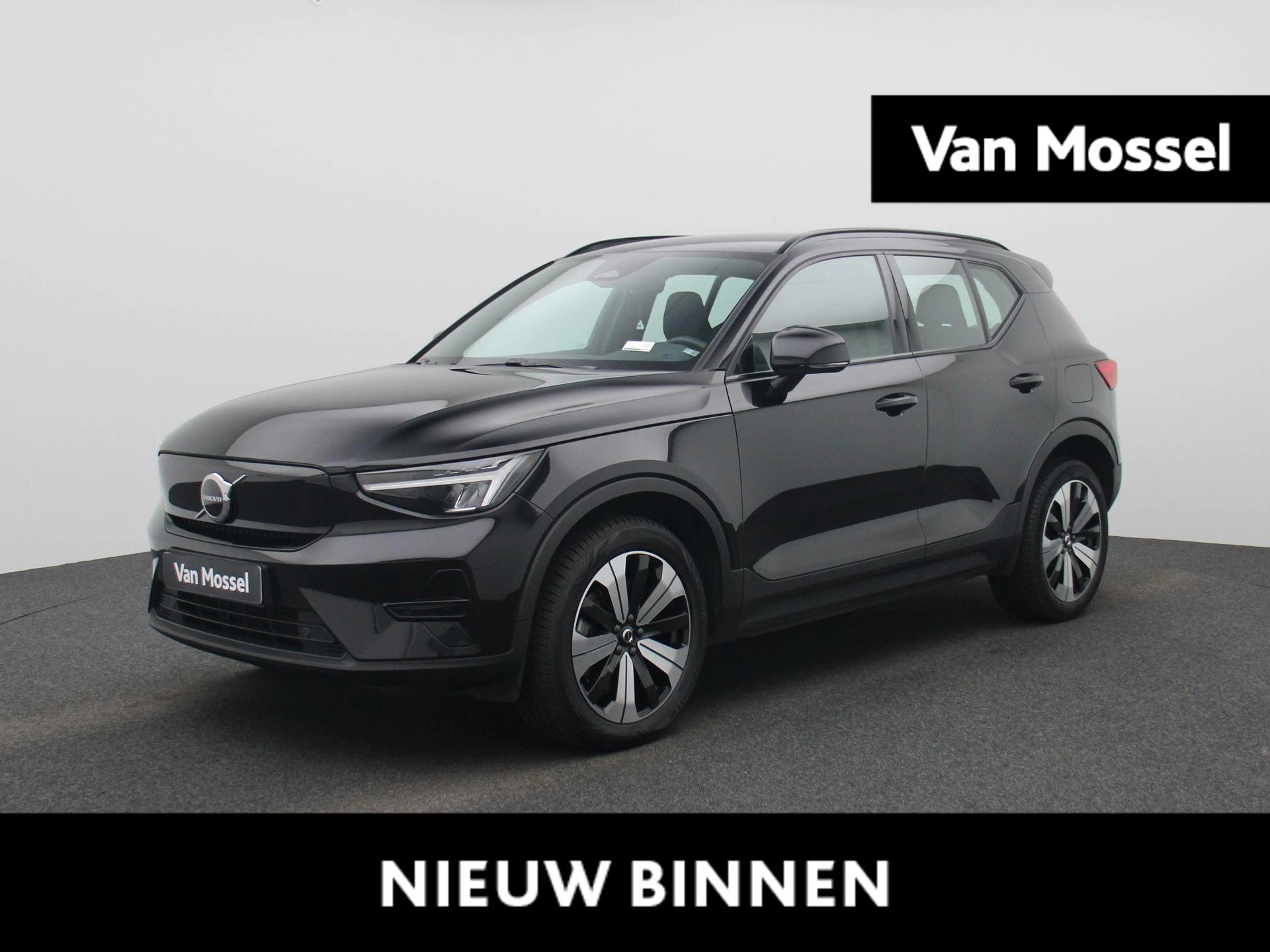 Volvo-XC40-image-0