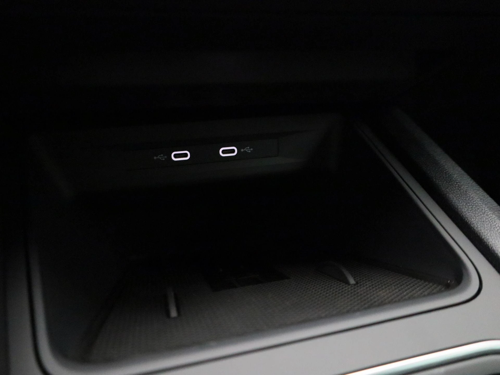 SEAT Leon Sportstourer 1.5 TSI e-Hybrid FR Business