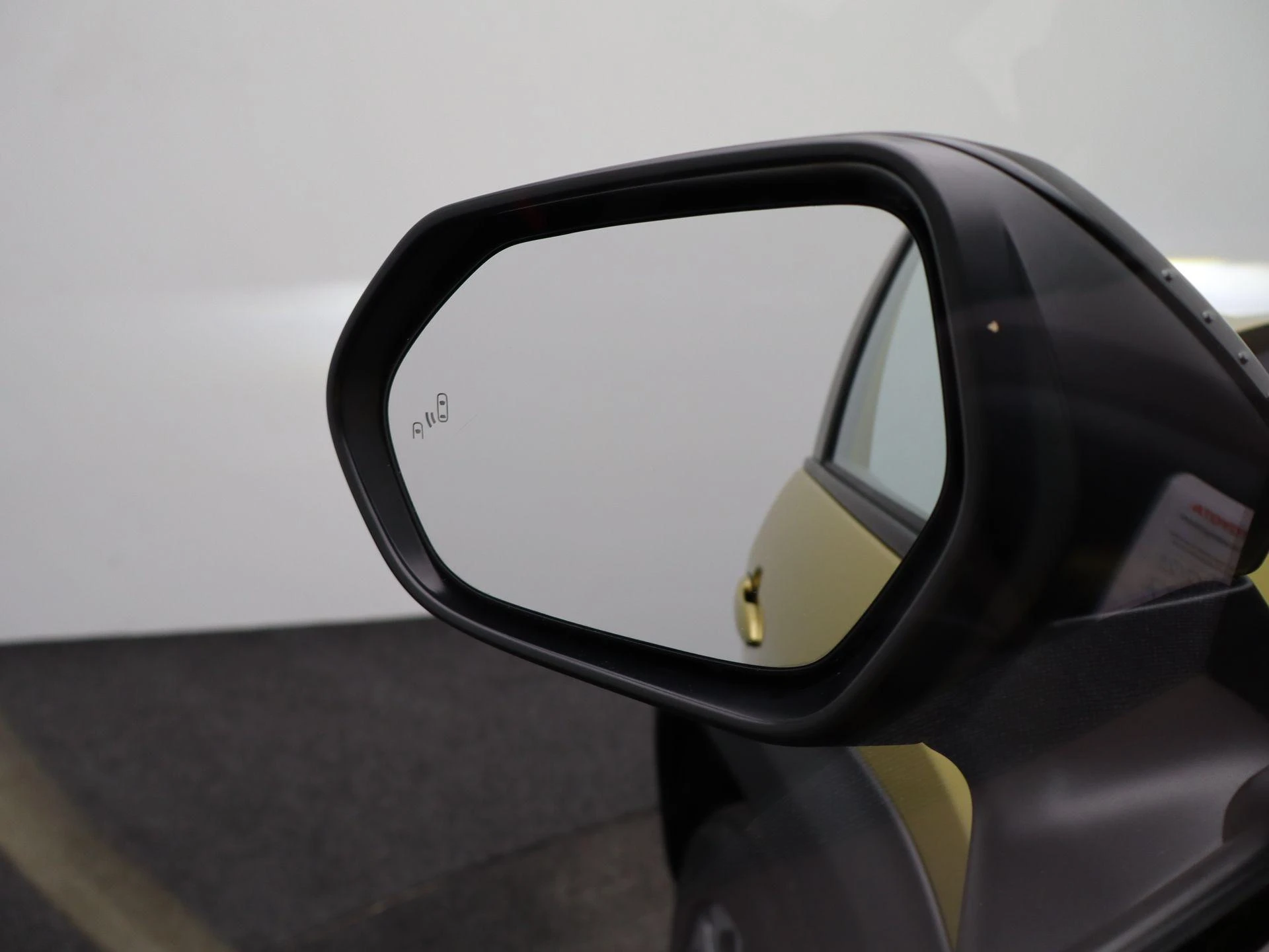 Toyota-Yaris Cross-image-33