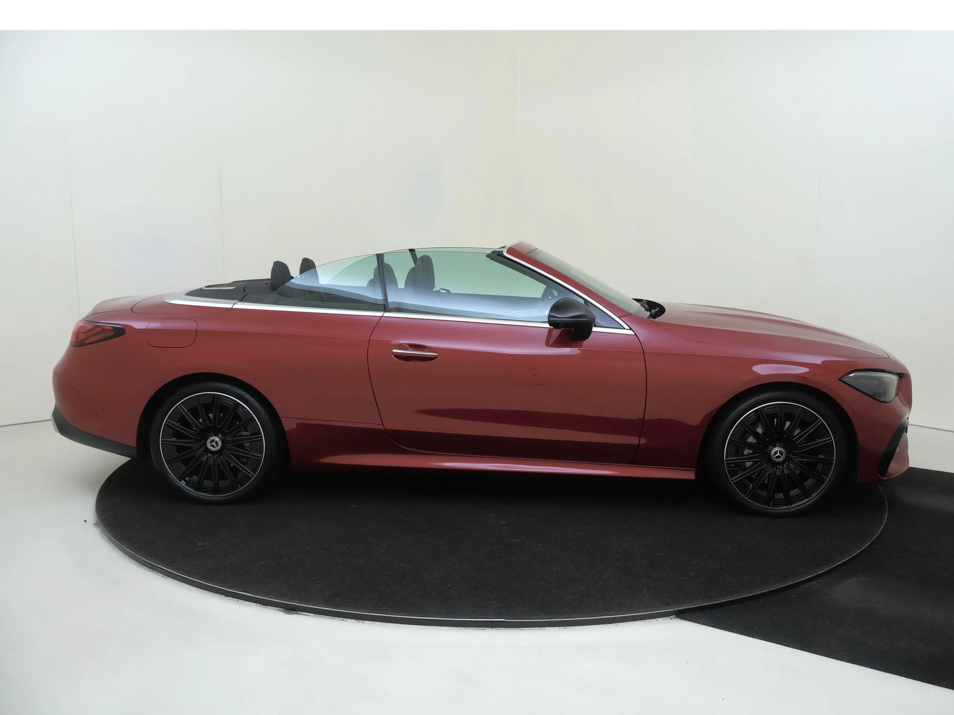 Mercedes-Benz-CLE-image-8