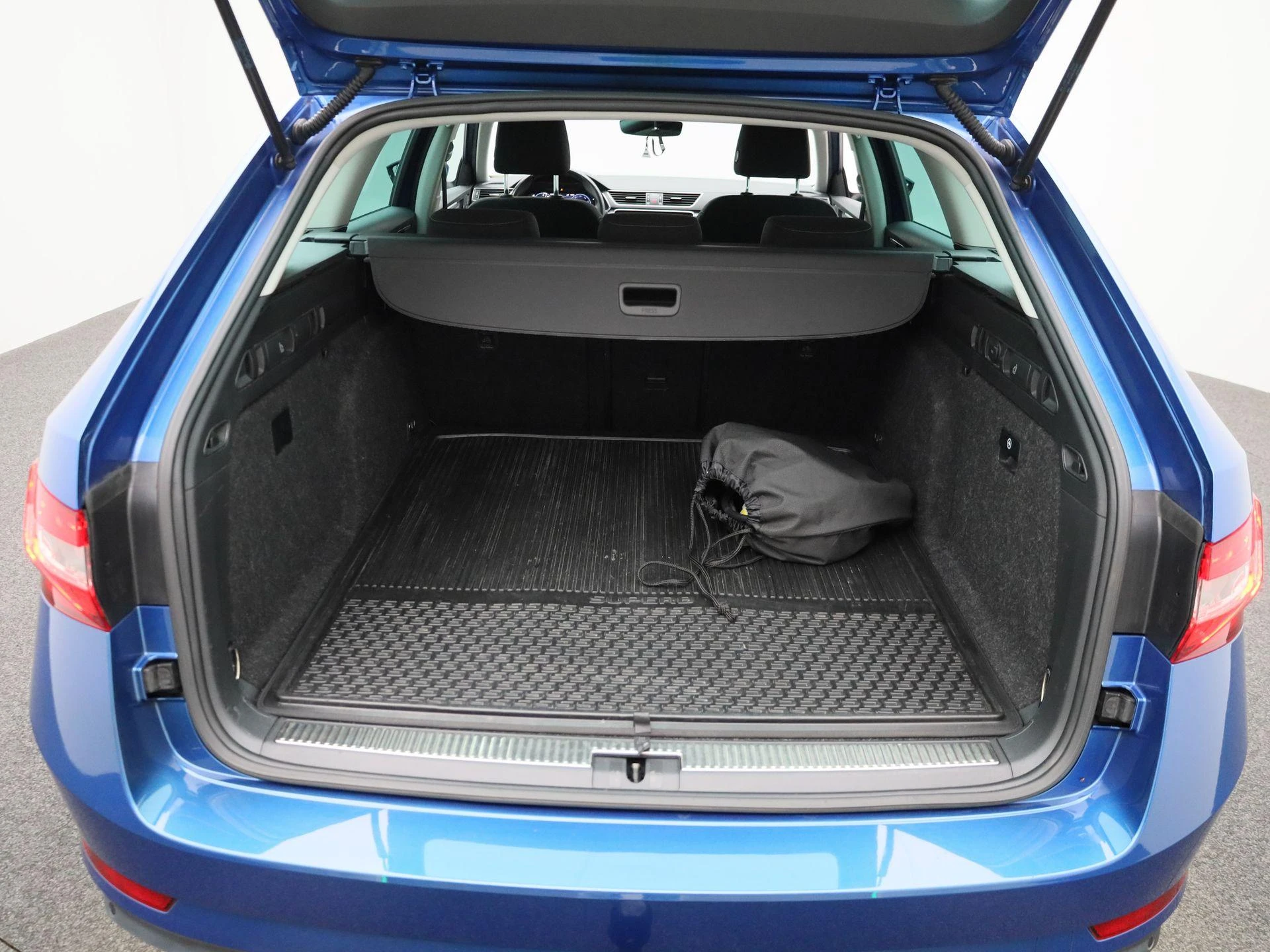Škoda-Superb-image-11